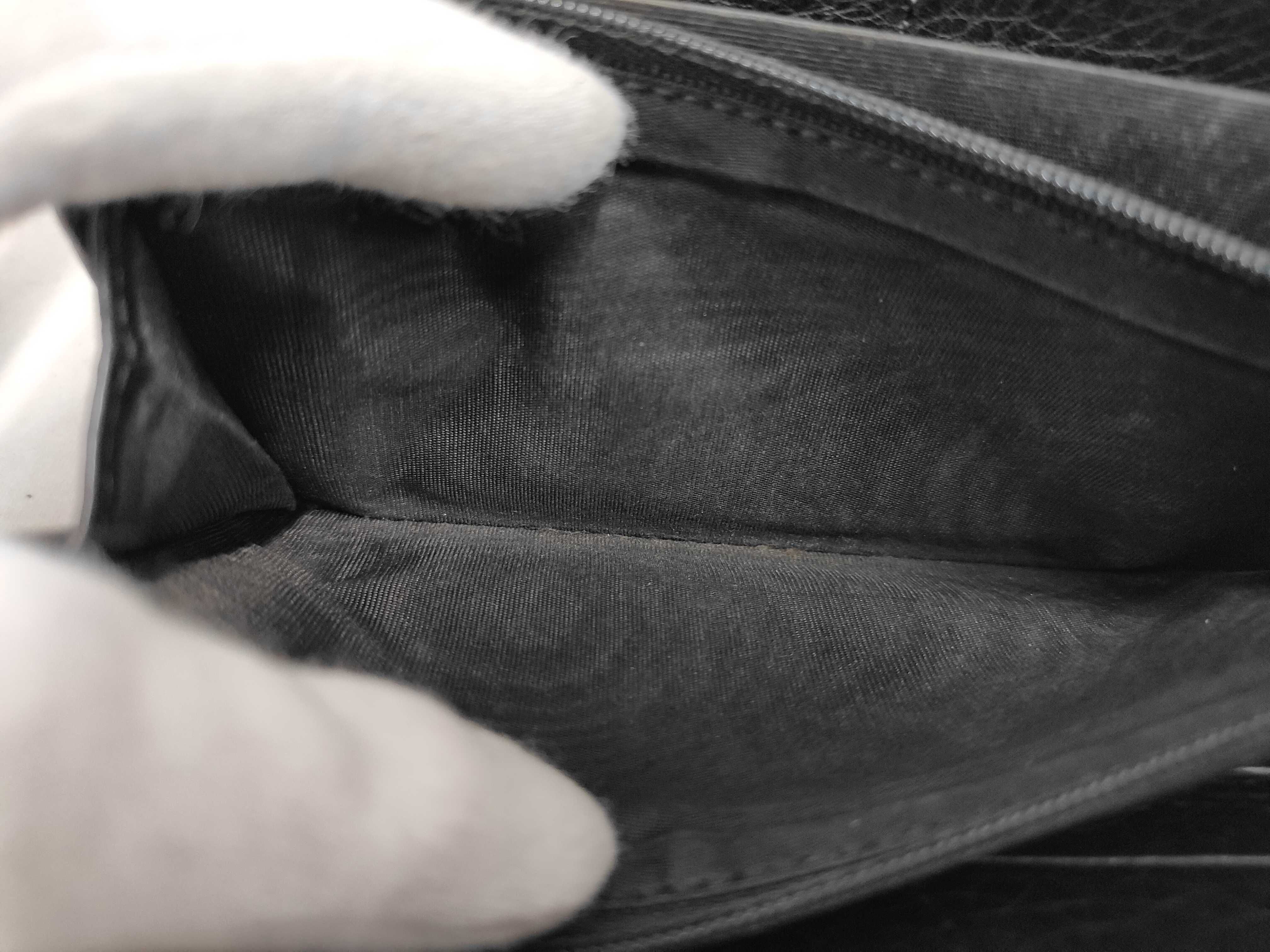 Interlocking Leather Round Zip Long Wallet 309972 534688 Wallet — view 7