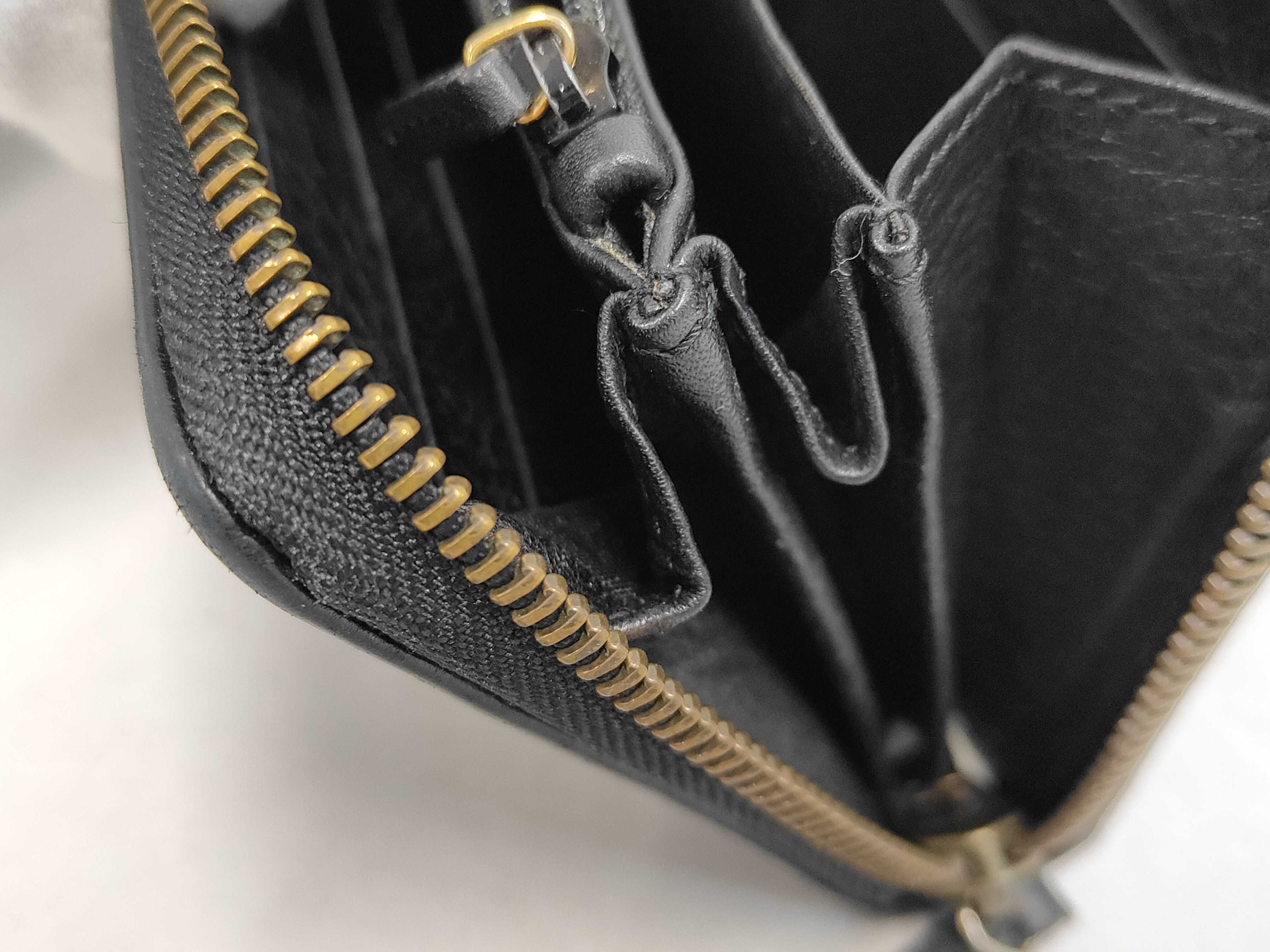 Interlocking Leather Round Zip Long Wallet 309972 534688 Wallet — view 8