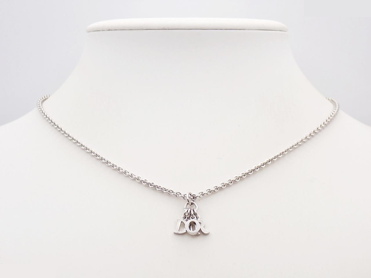 Other lines: Precious metals, necklaces, pendants — view 3