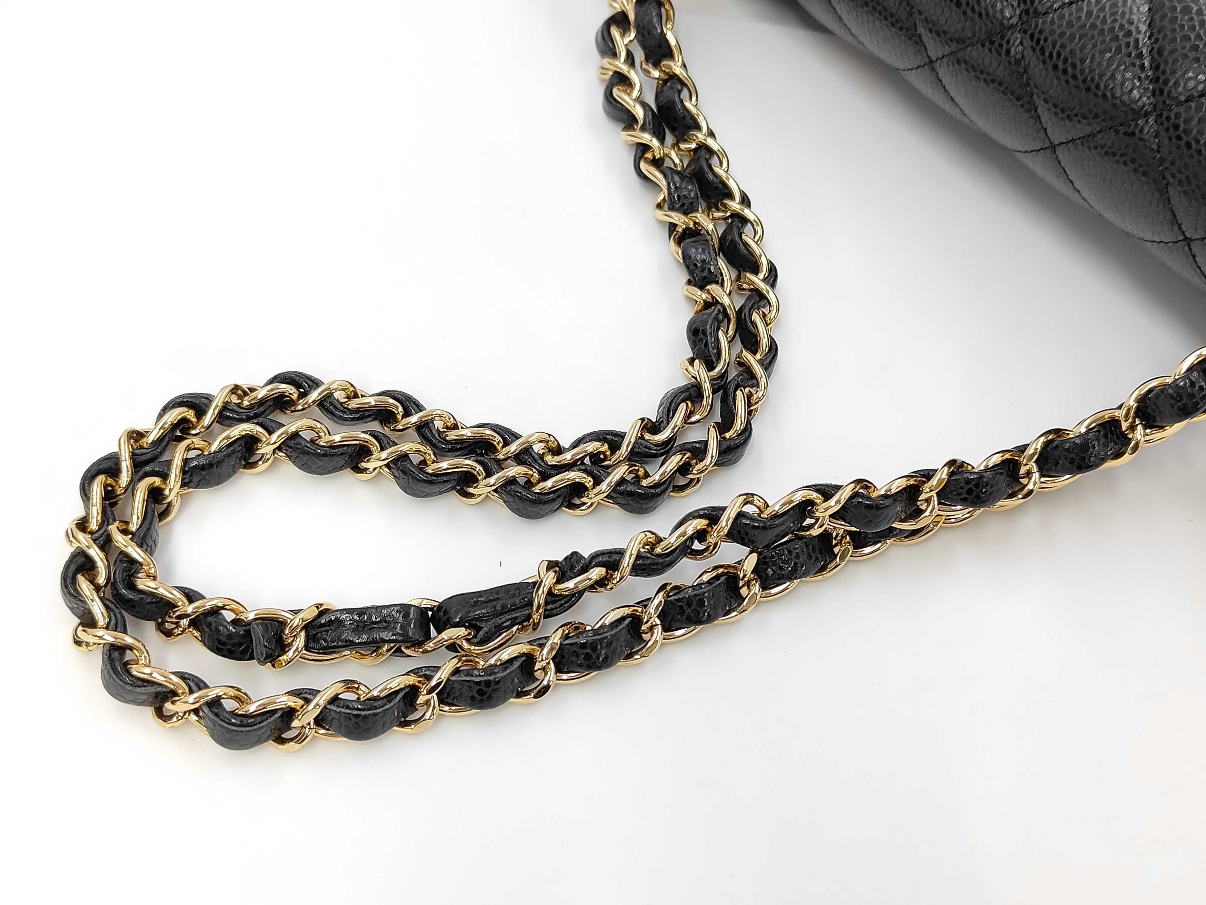 Matelassé 25 Double Flap Double Chain Caviar Shoulder Bag — view 5