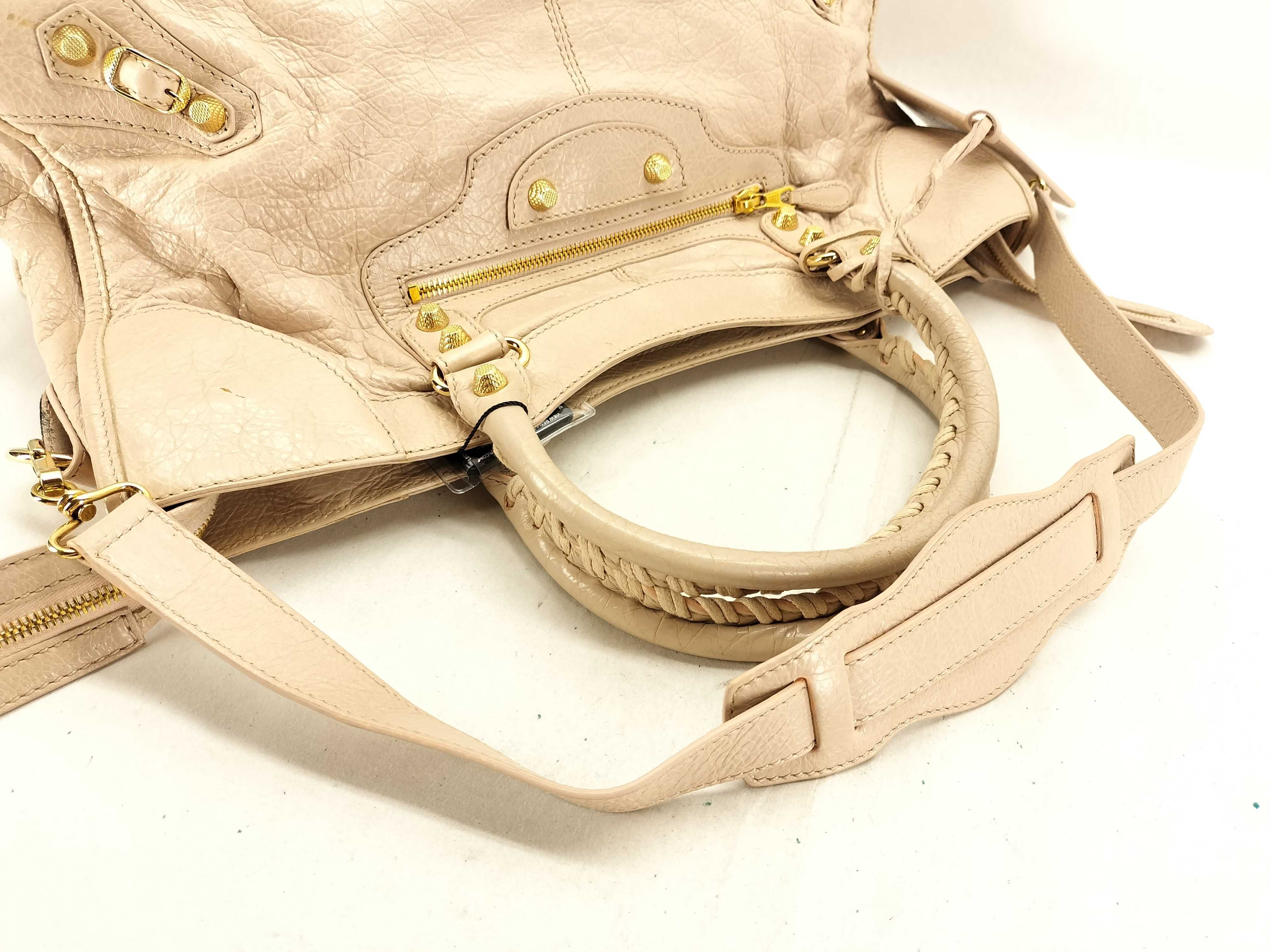The Giant 2-Way Handbag — view 4
