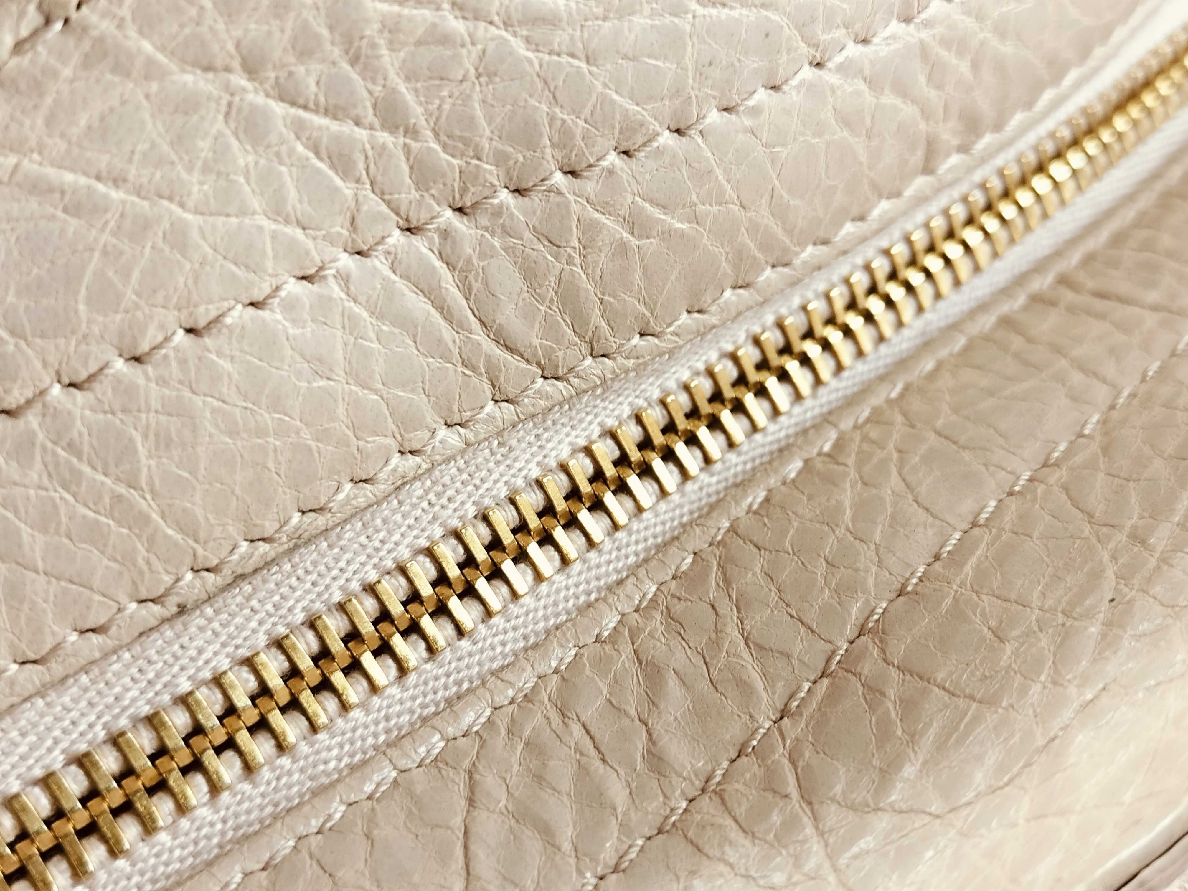 The Giant 2-Way Handbag — view 9