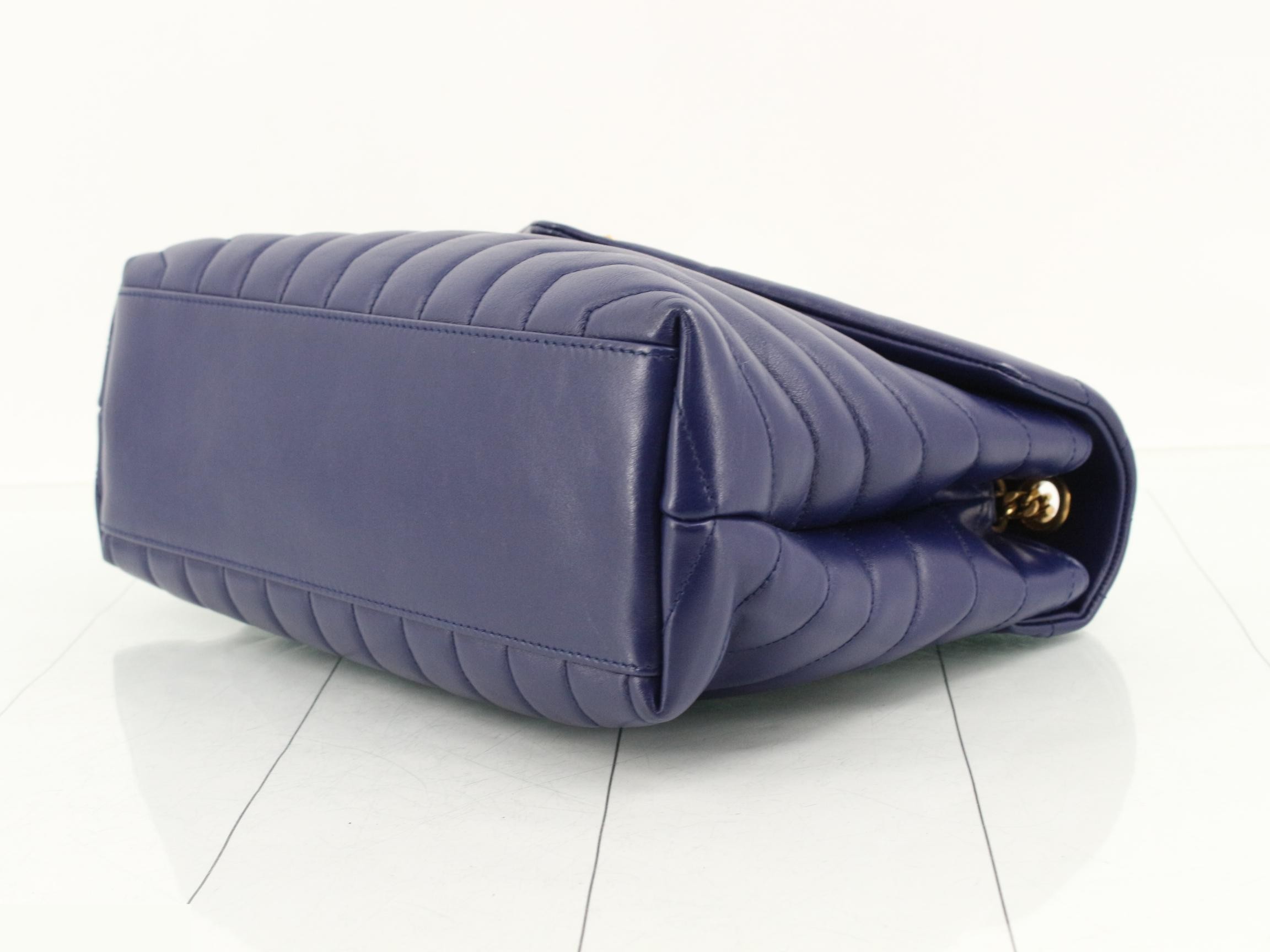 Cassandra Logo Lulu Chain Shoulder Bag — view 6