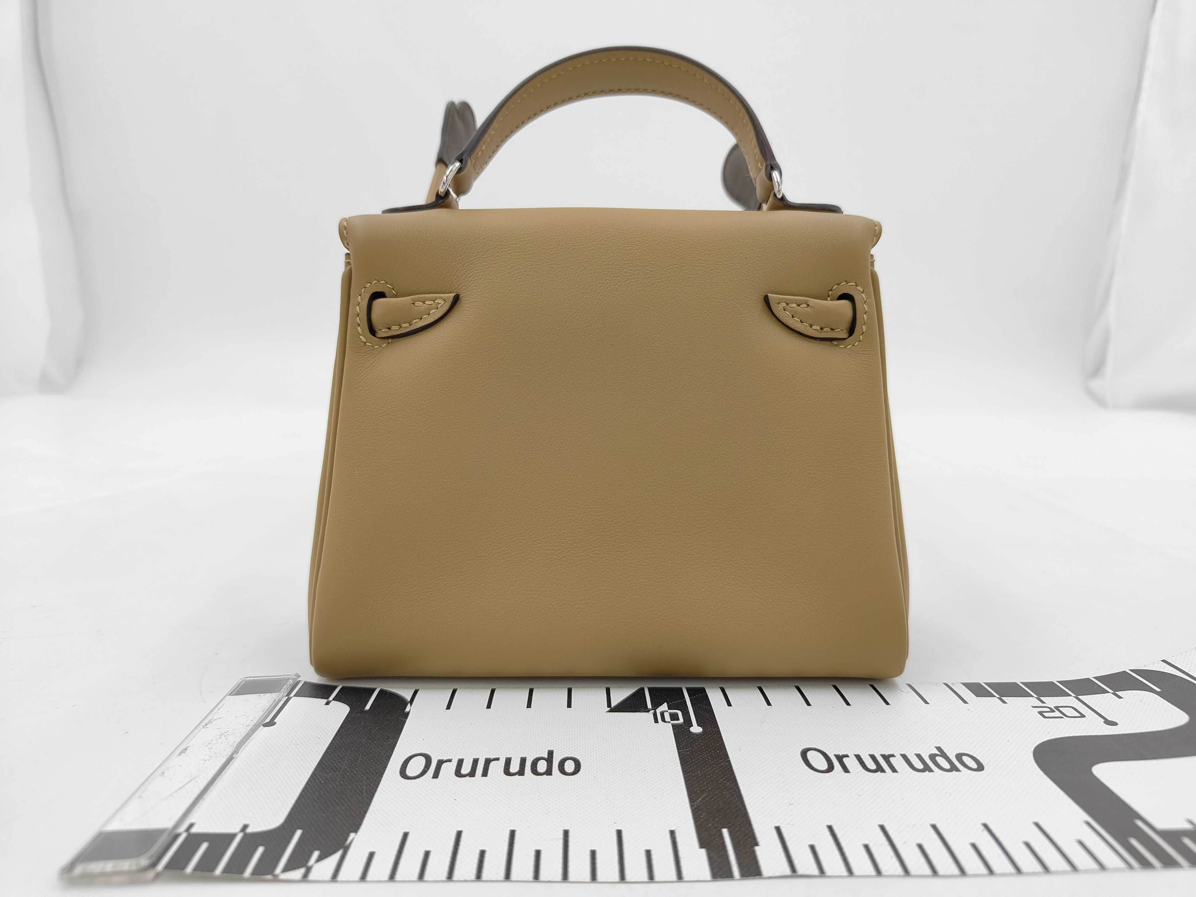 Kelly 16 Swift New Color Dune/Vert Rhoden Silver Hardware G Stamp Handbag — view 2
