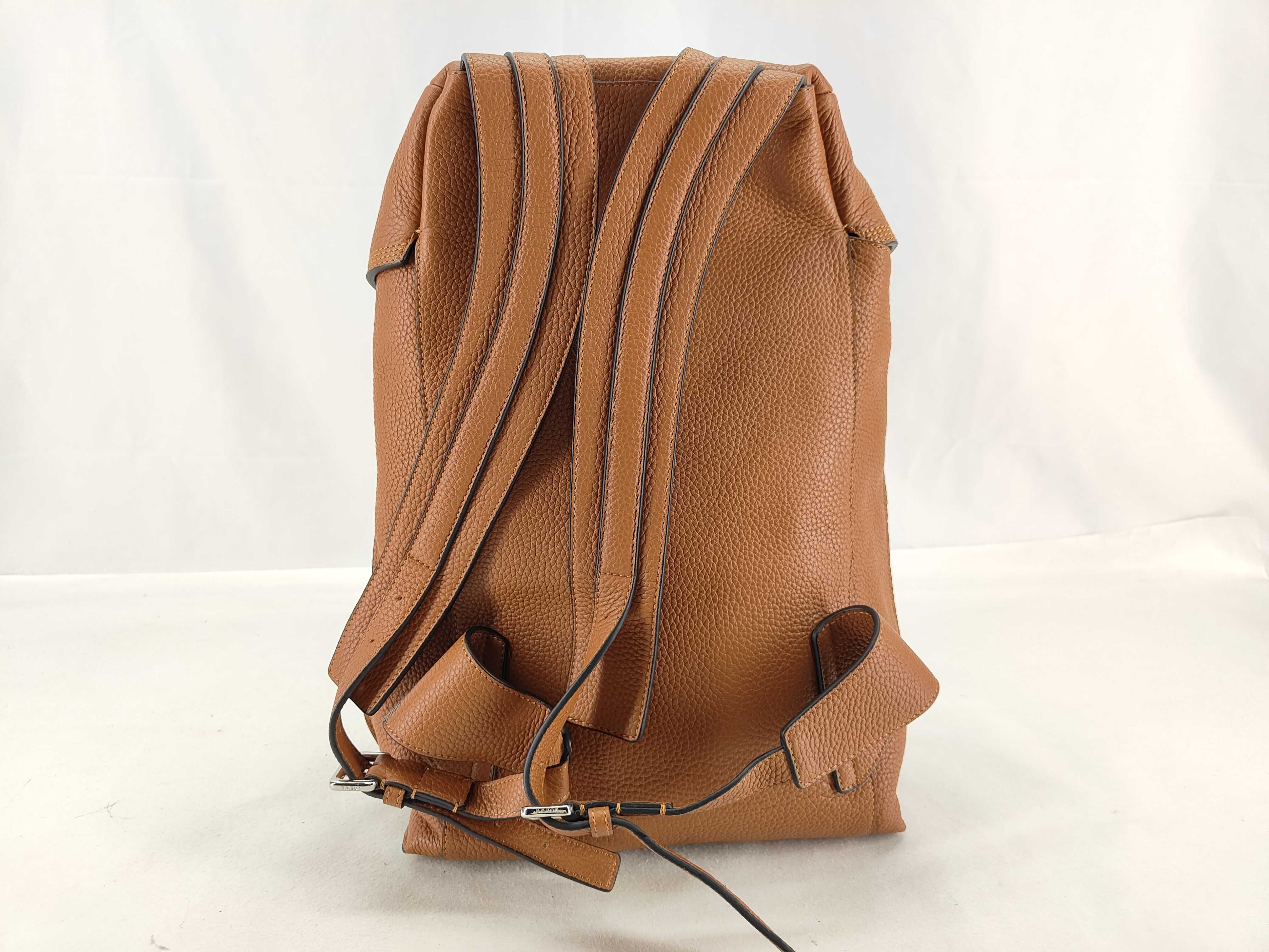 backpack — view 3