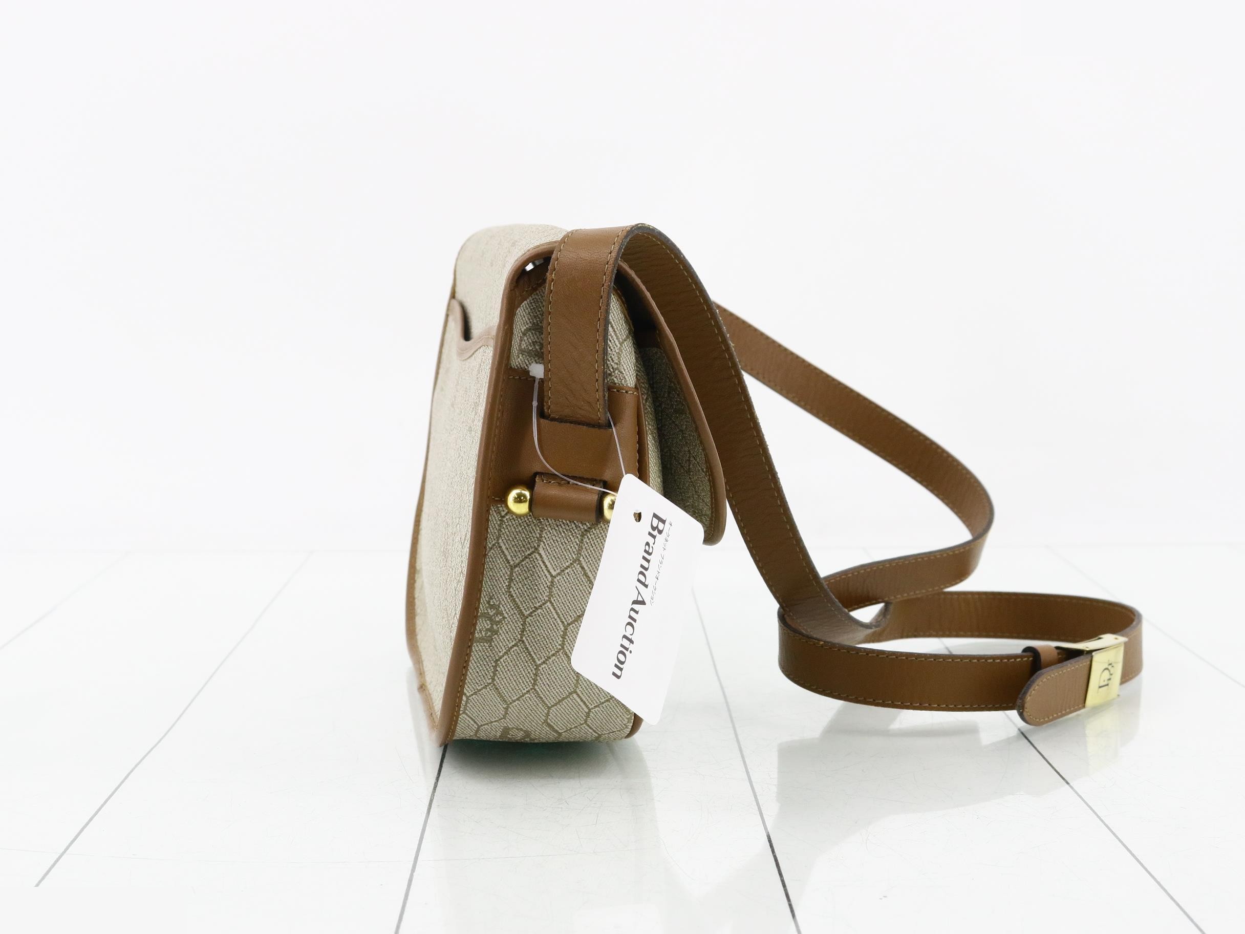 Honeycomb PVC Shoulder Bag — view 4