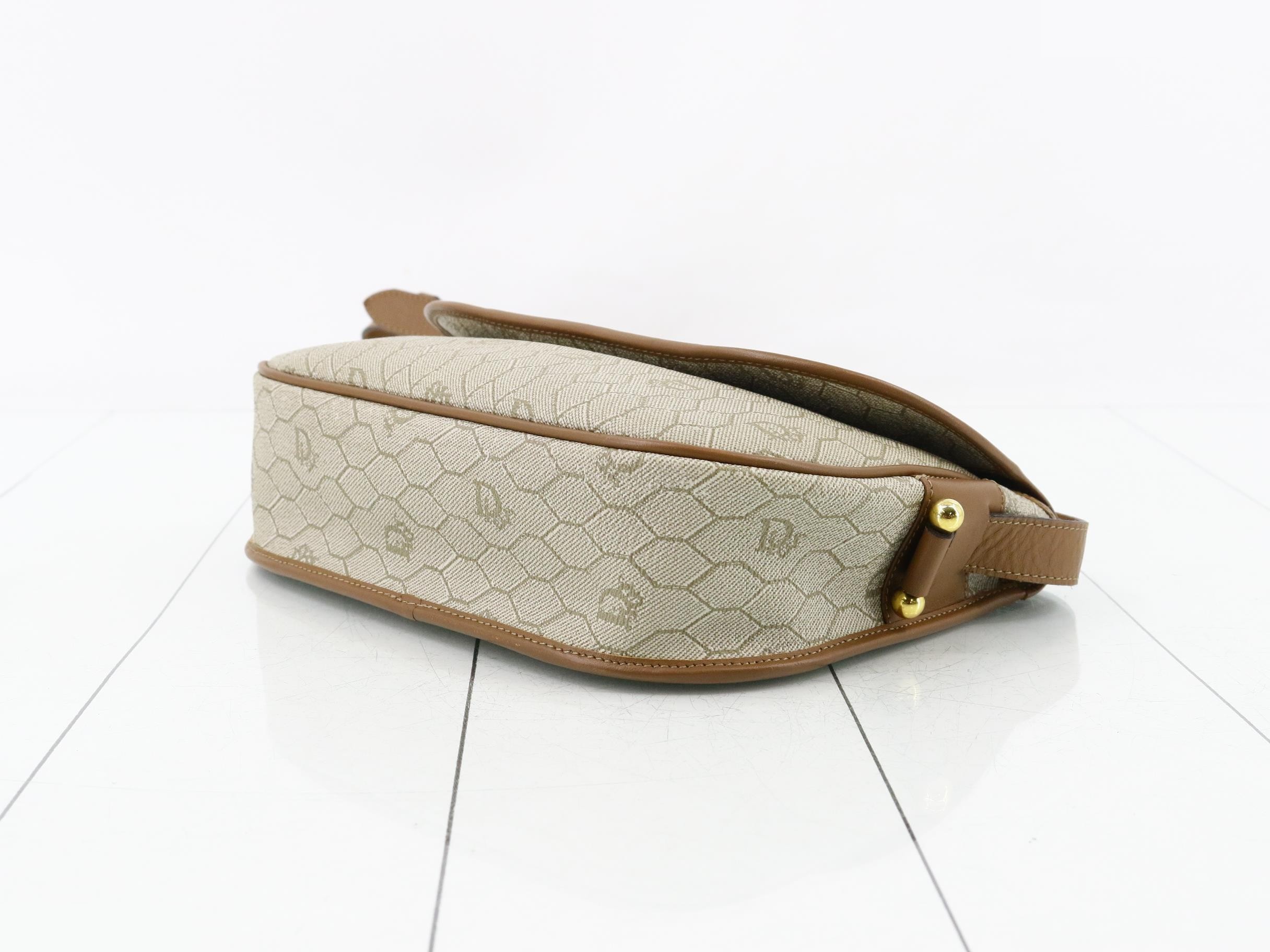 Honeycomb PVC Shoulder Bag — view 6