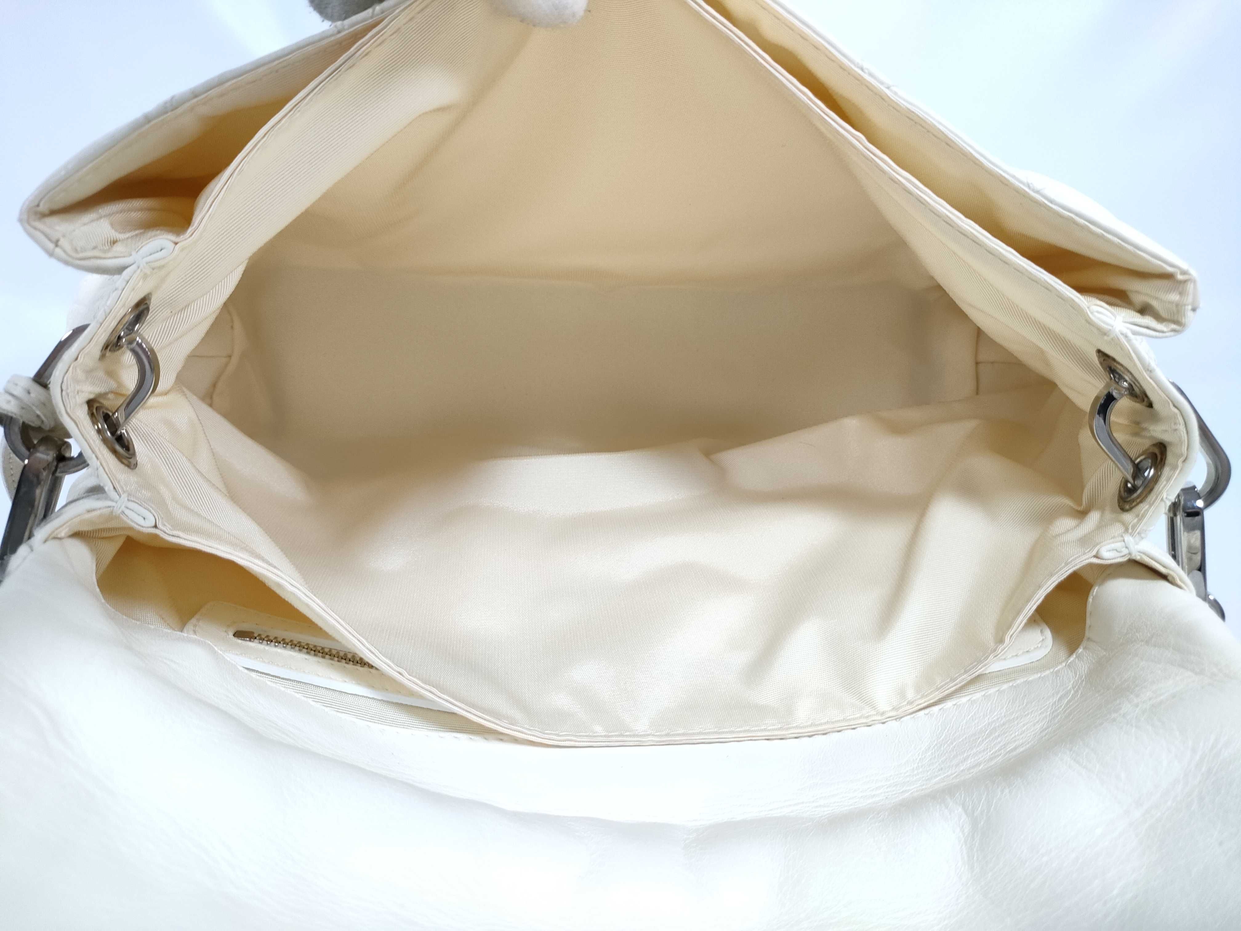 One-Shoulder Bag, White Shoulder Bag — view 11