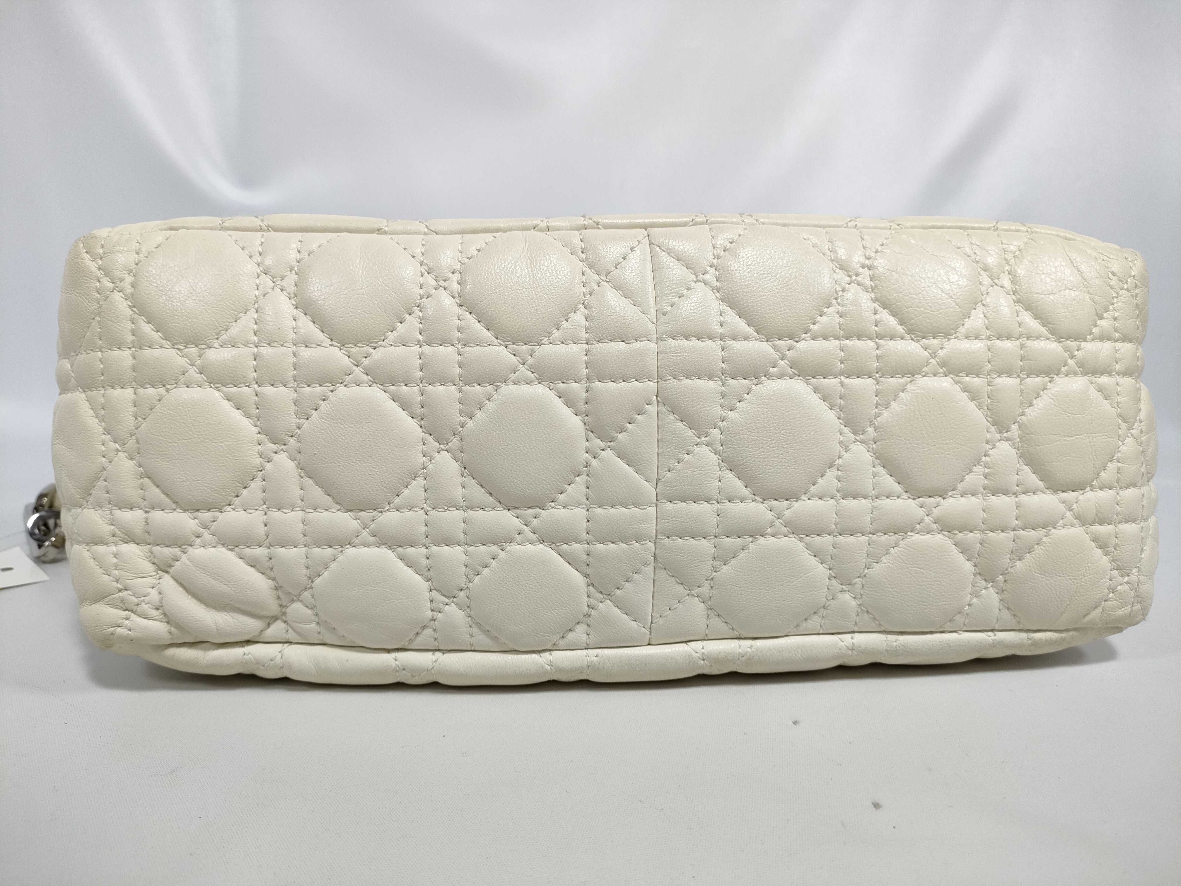 One-Shoulder Bag, White Shoulder Bag — view 7