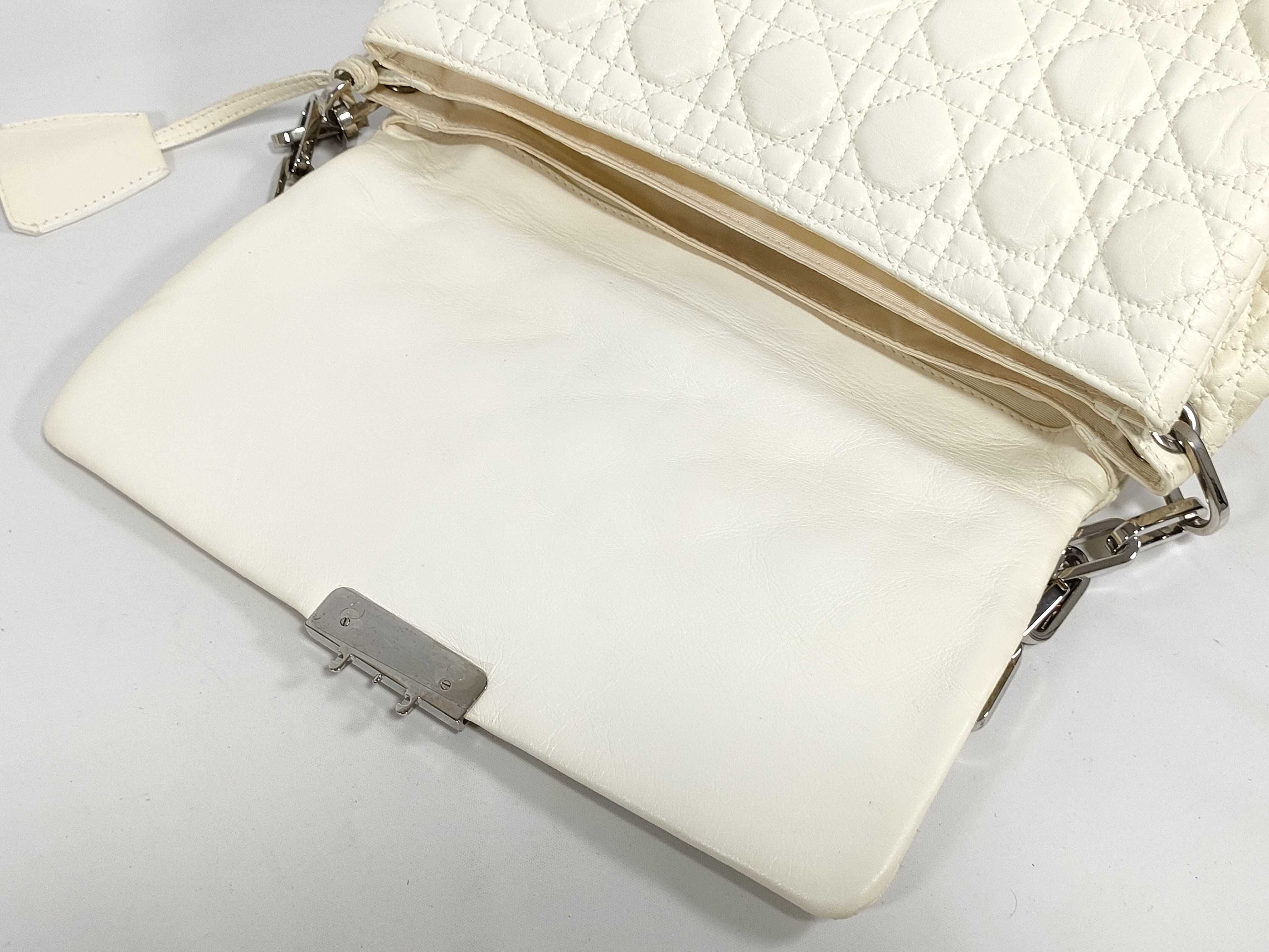 One-Shoulder Bag, White Shoulder Bag — view 10