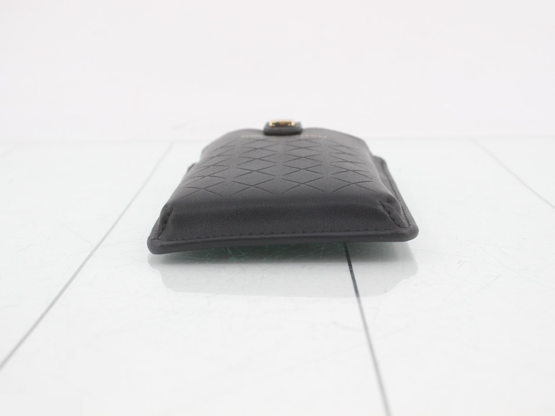 Unused Chanel pouch/phone case with chain shoulder strap, with box. — view 3