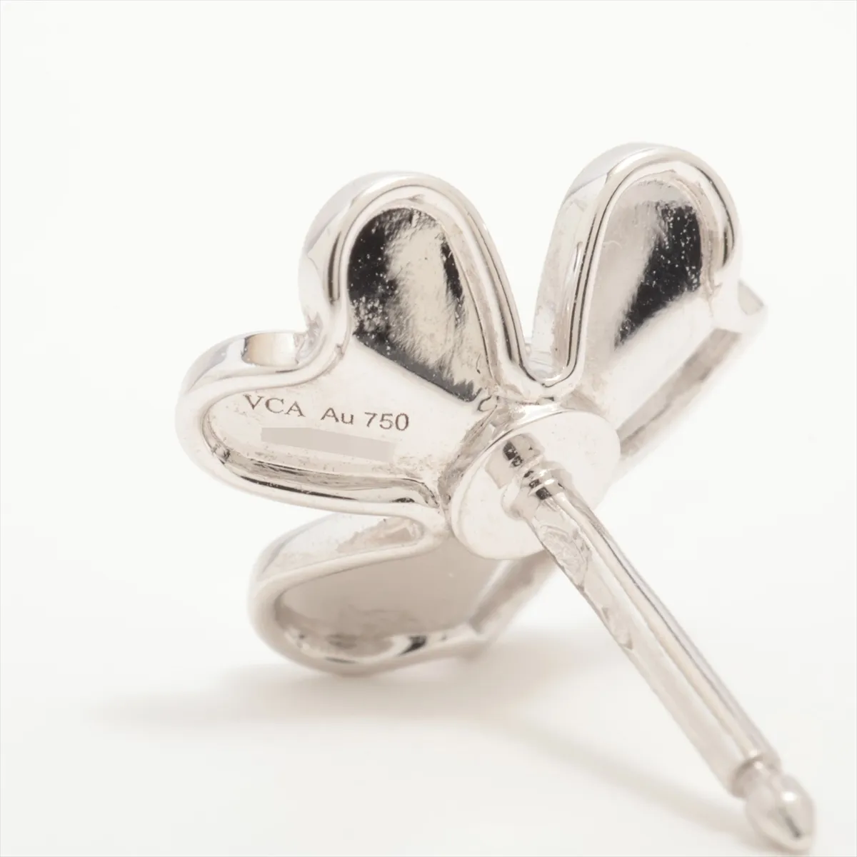 Frivole Mini Diamond Earrings, 750 (WG), 3.4g, JP046648. (Post — view 5
