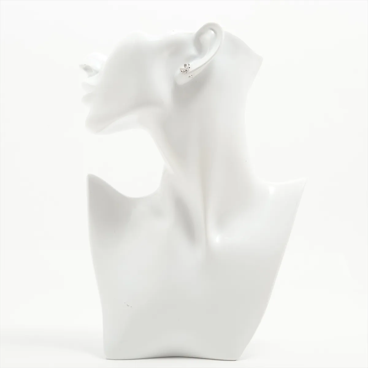 Frivole Mini Diamond Earrings, 750 (WG), 3.4g, JP046648. (Post — view 6