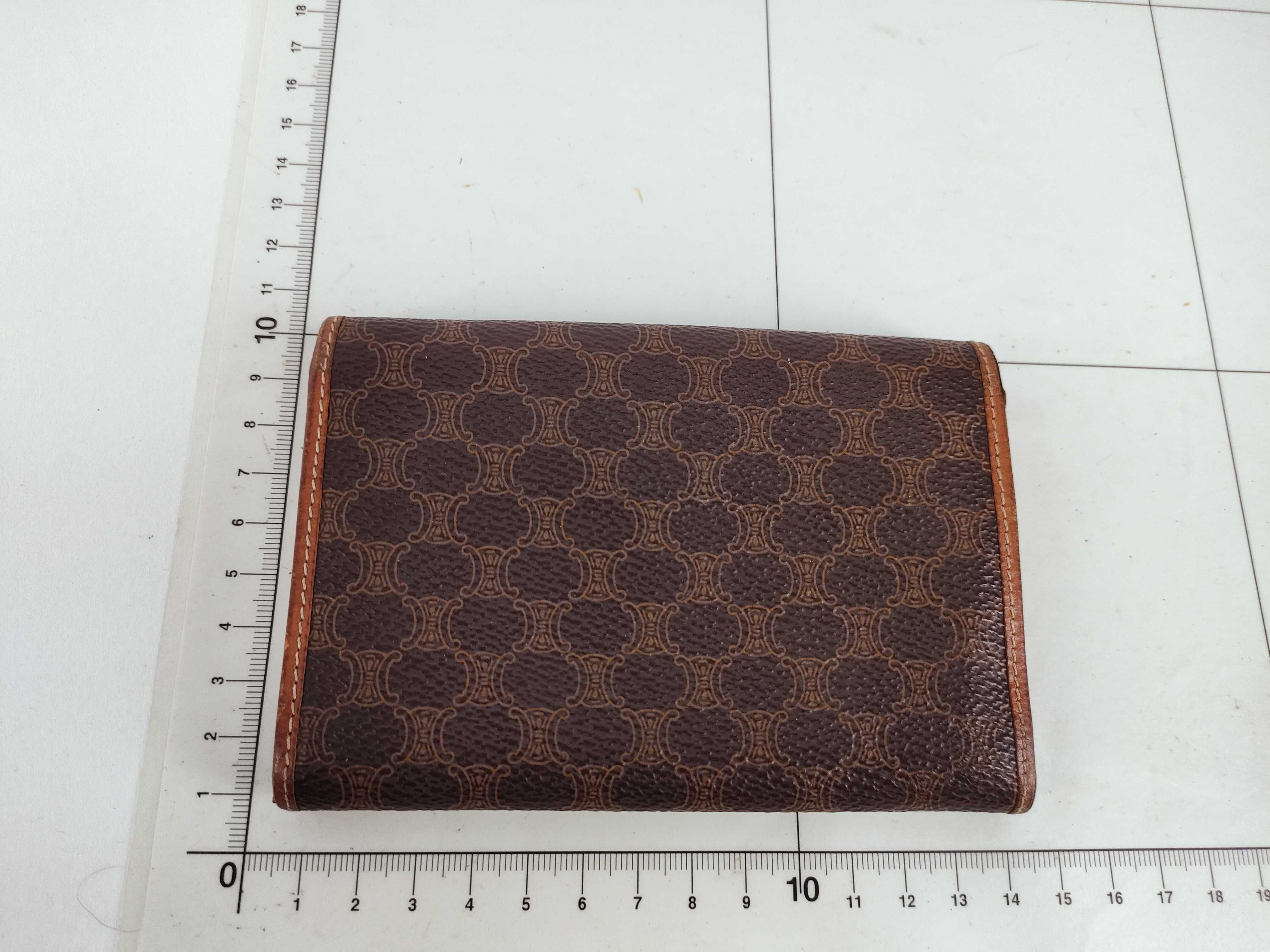 wallet — view 2