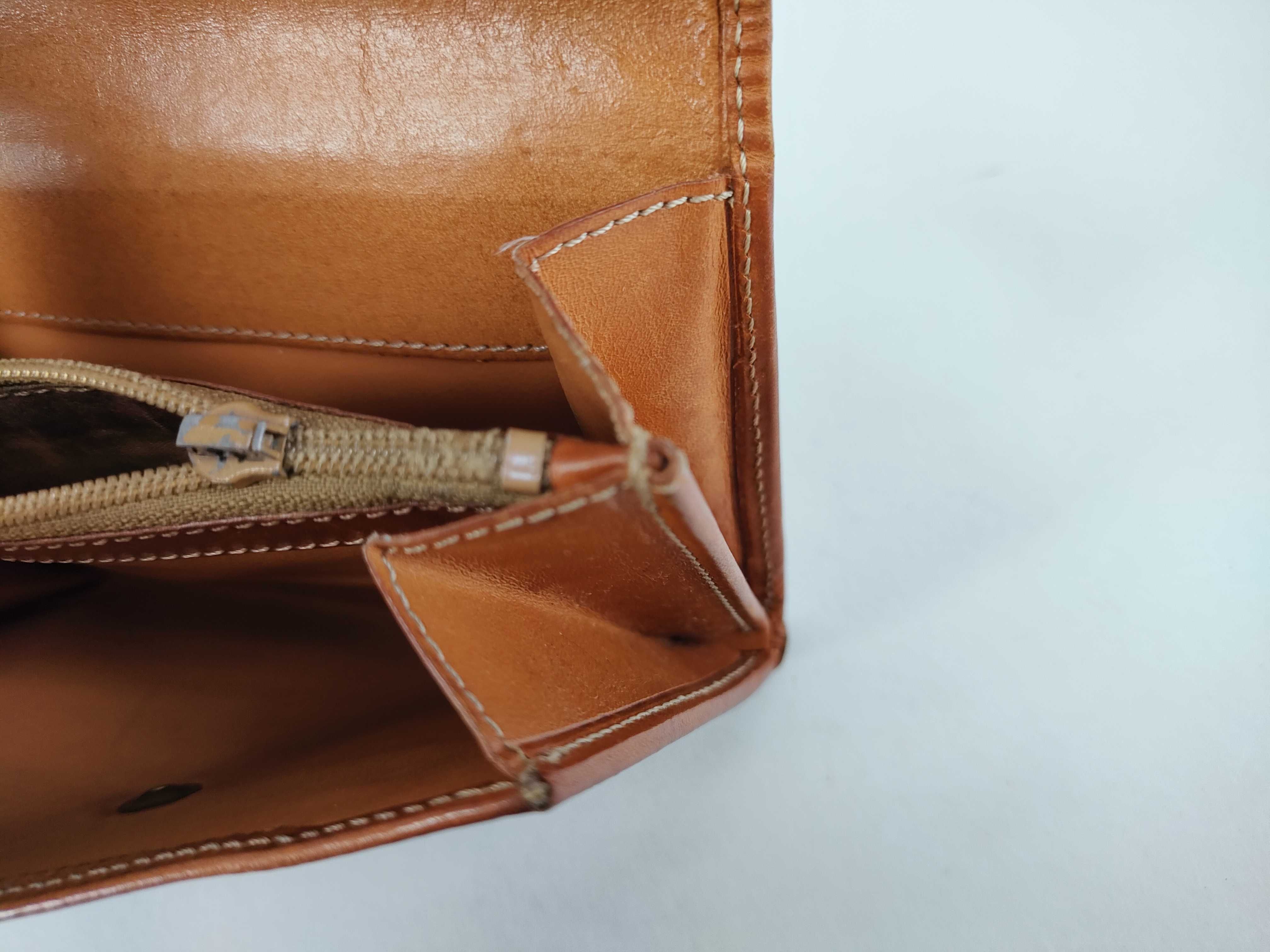 wallet — view 12