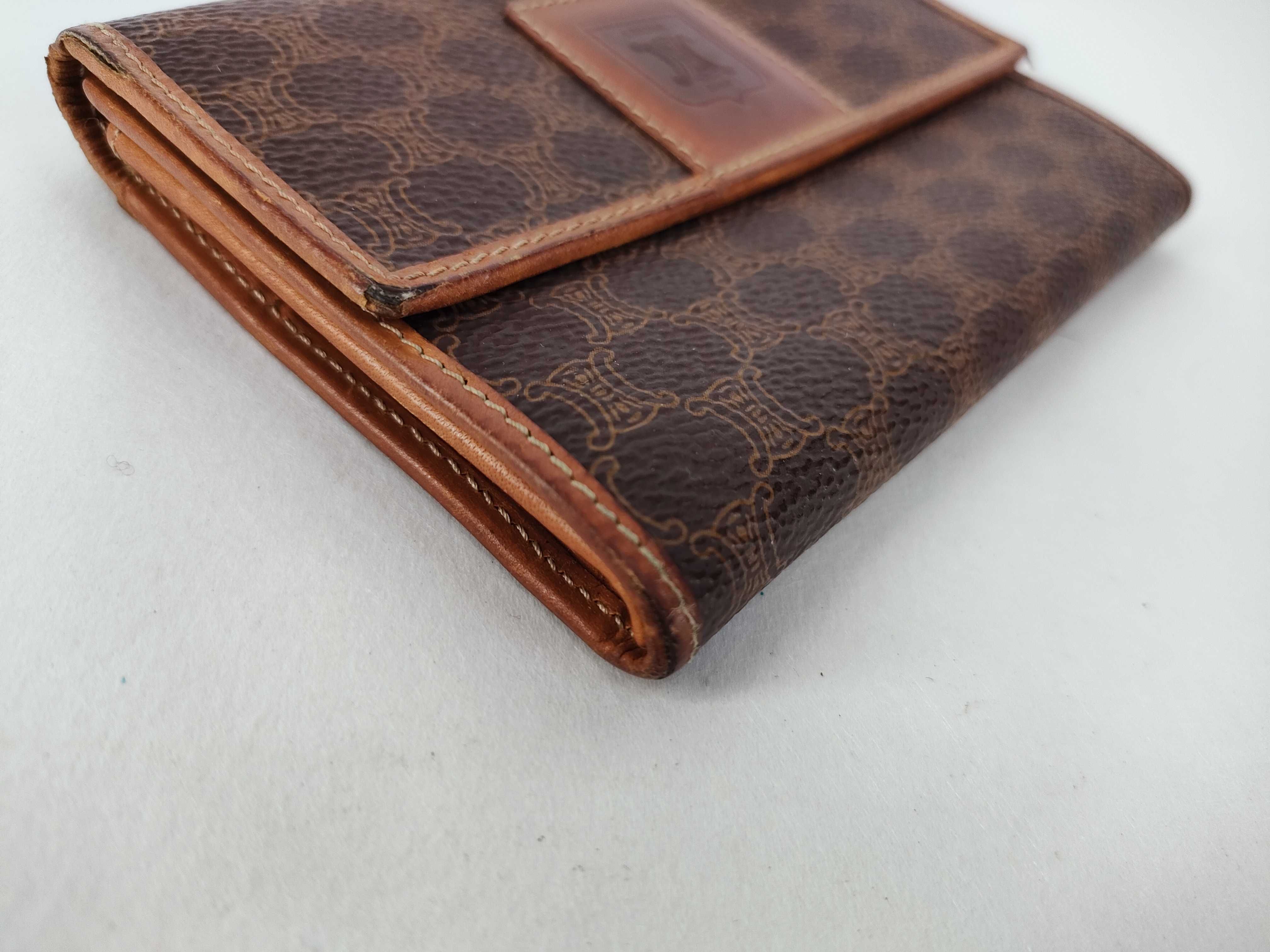 wallet — view 3