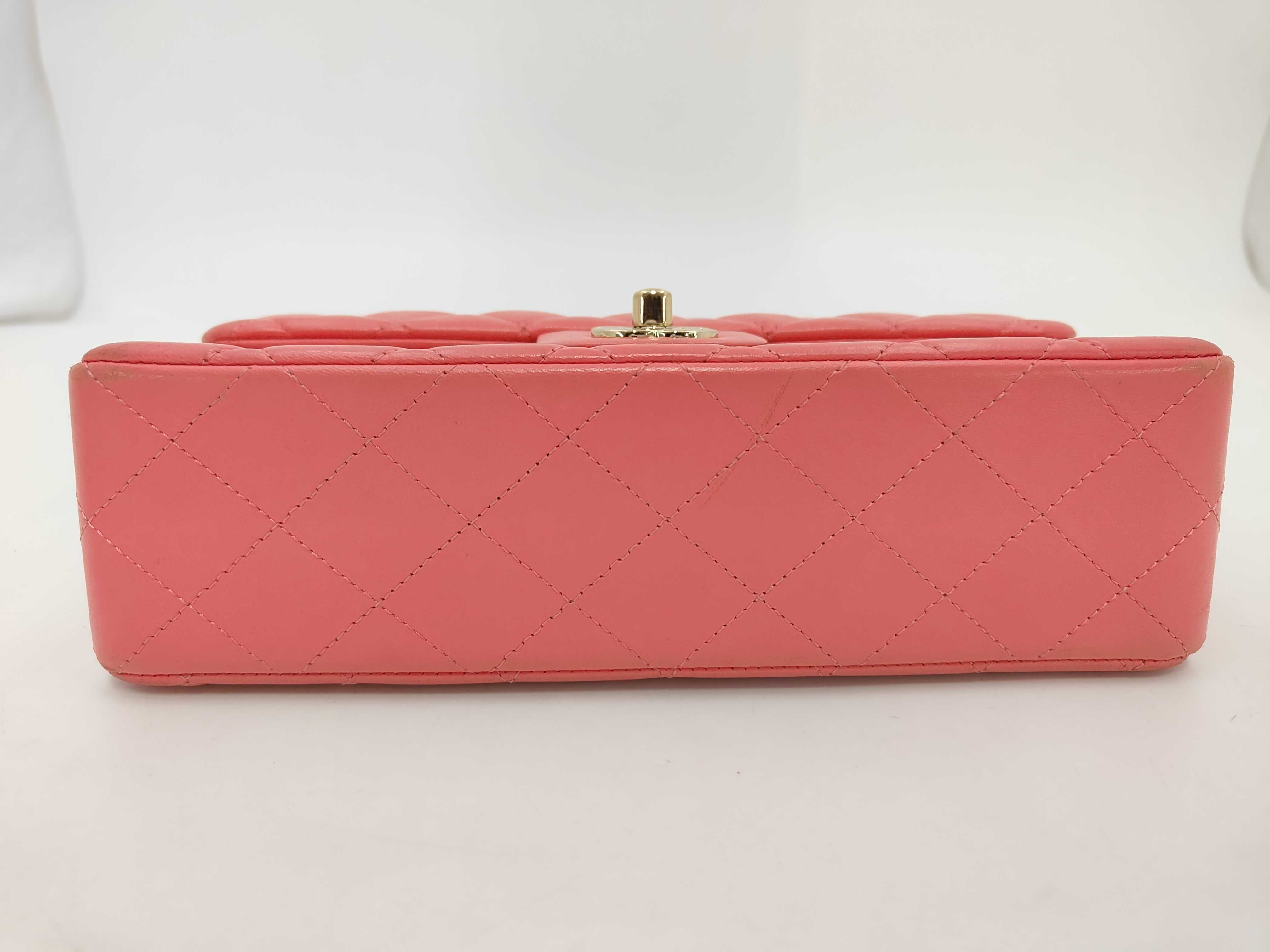 Matelassé 30s series, double flap, size 23, pink, with original seal, gold hardware, shoulder bag. — view 6