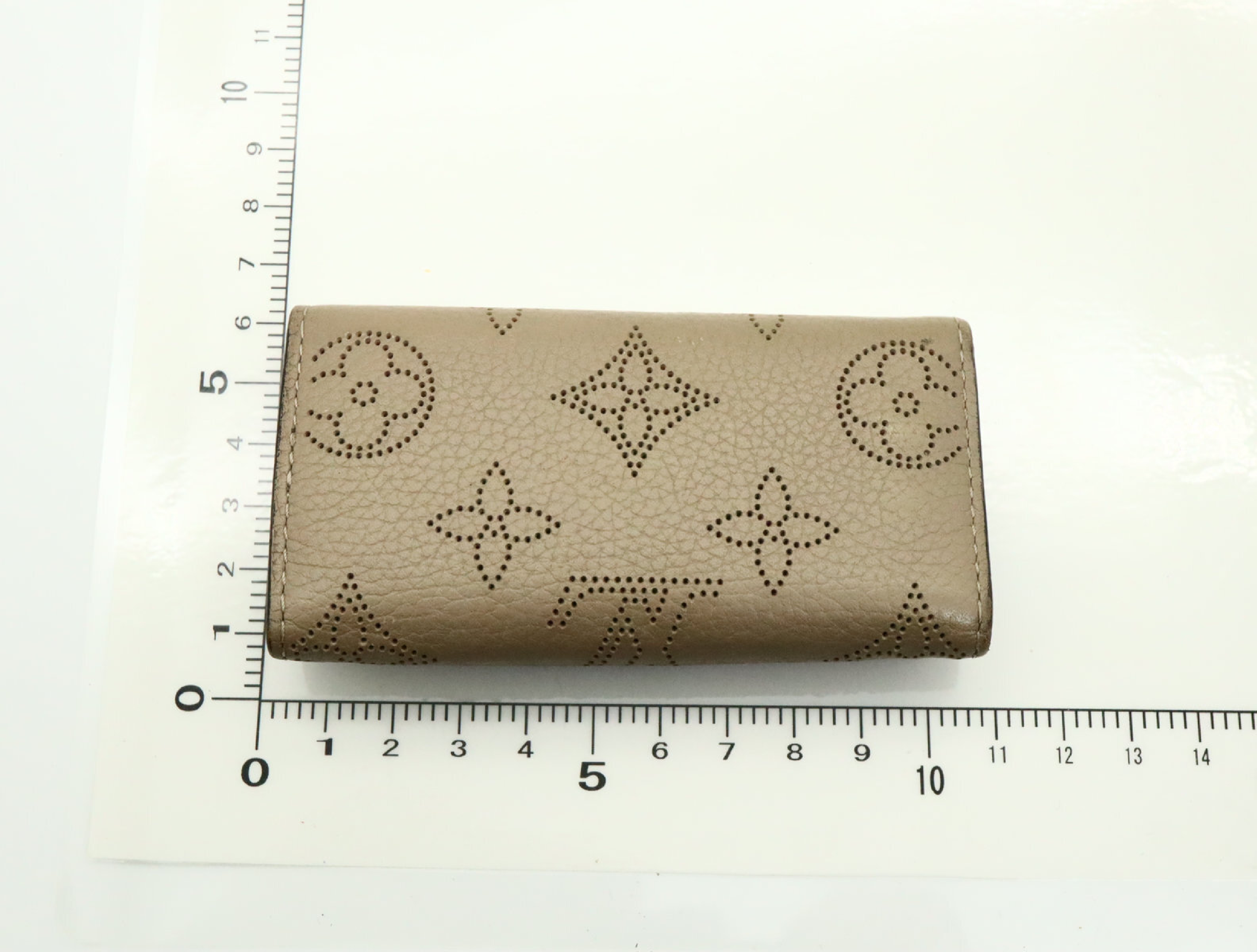 Monogram Mahina Multicles 4 M64055 TN4139 Key Case — view 2