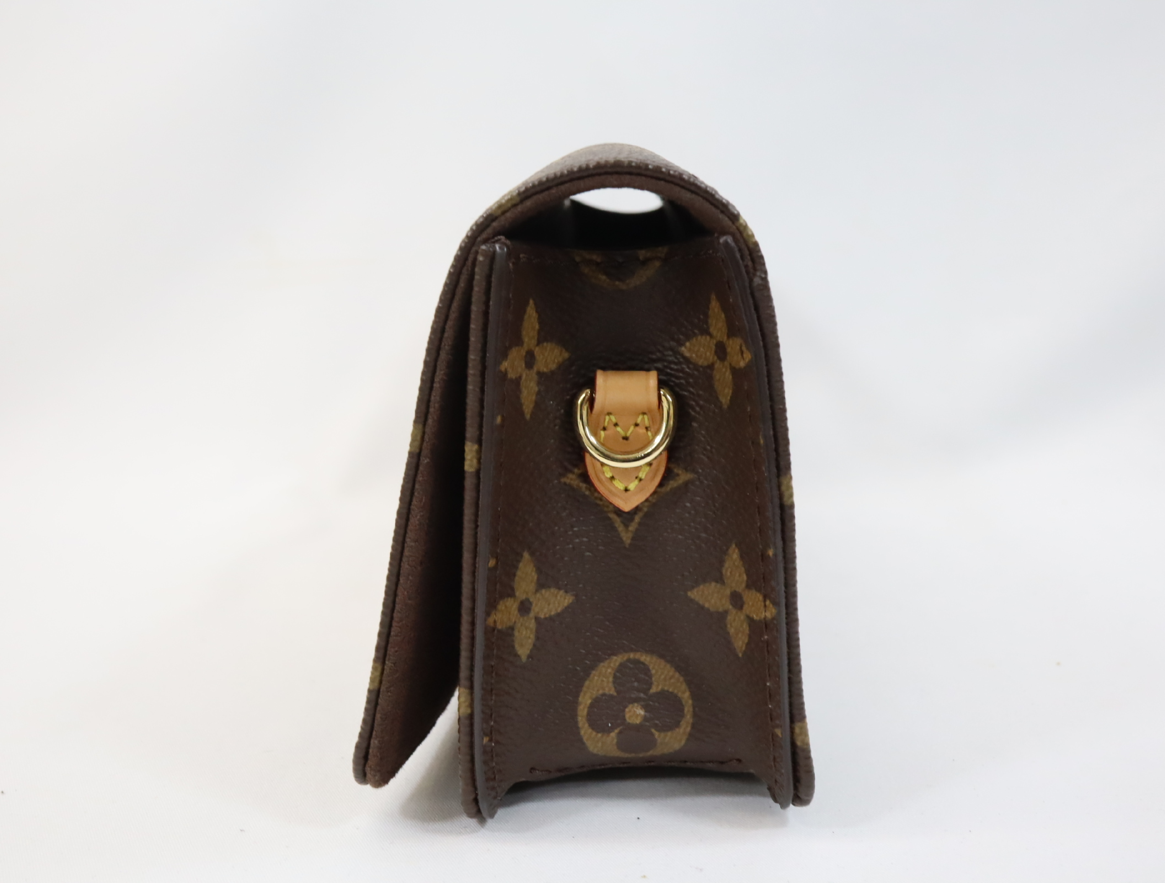 Monogram Wallet on Chain Lily M82509 Shoulder Bag (RFID detected) — view 3