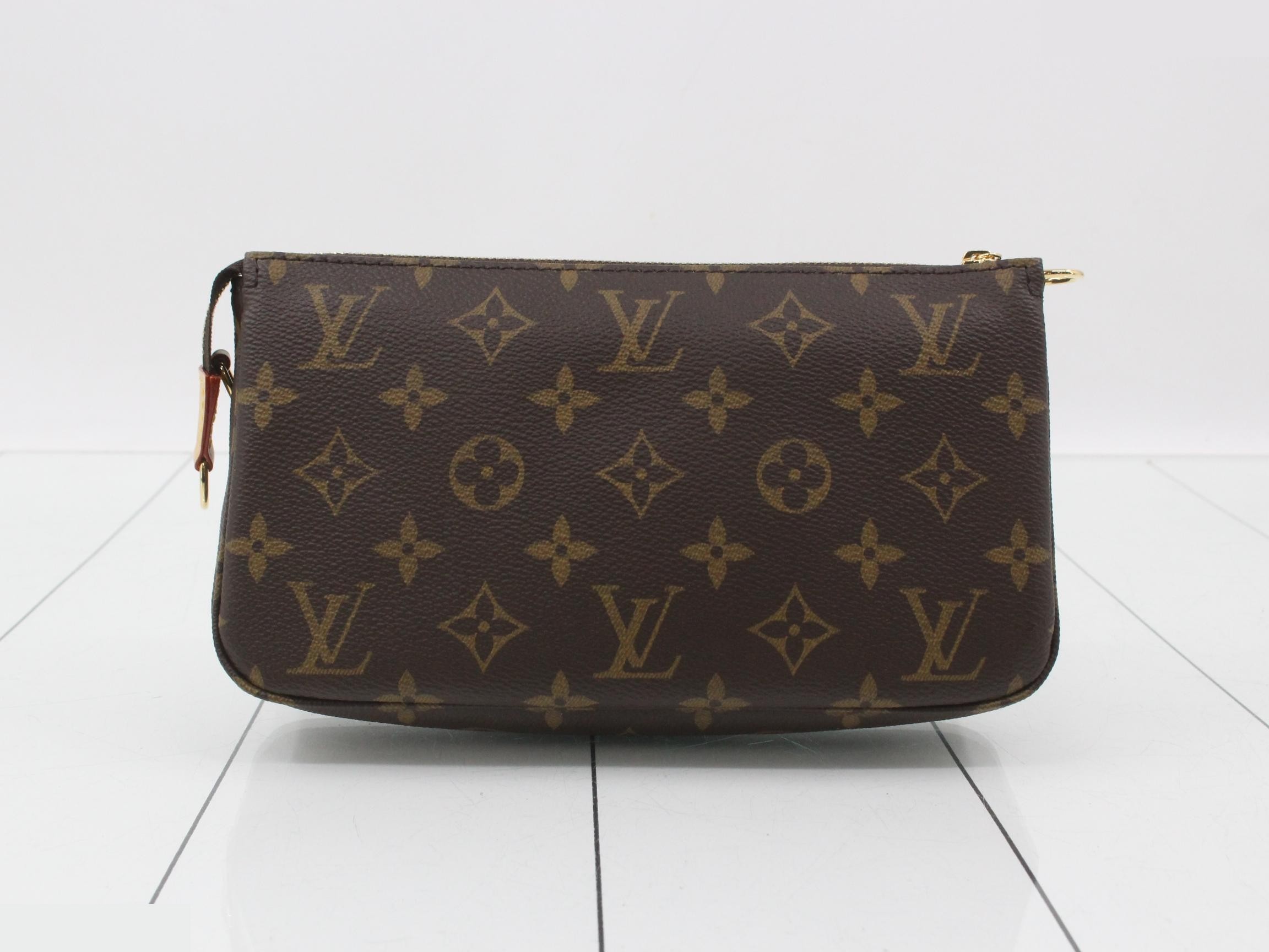 Pochette Accessoires, unused, retail price ¥260,700 — view 2