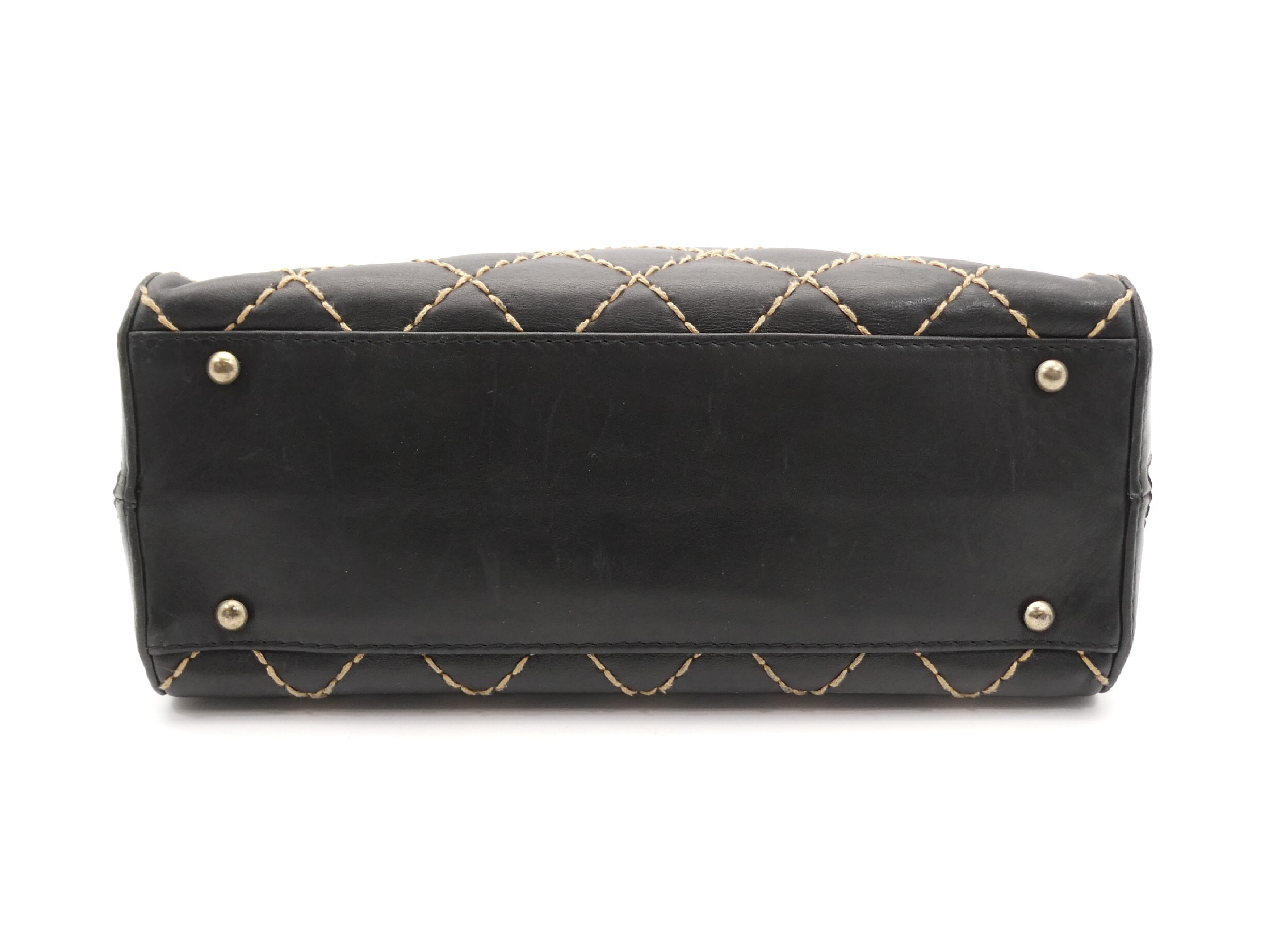 Wild Stitch Matelassé Coco Mark Shoulder Bag — view 5