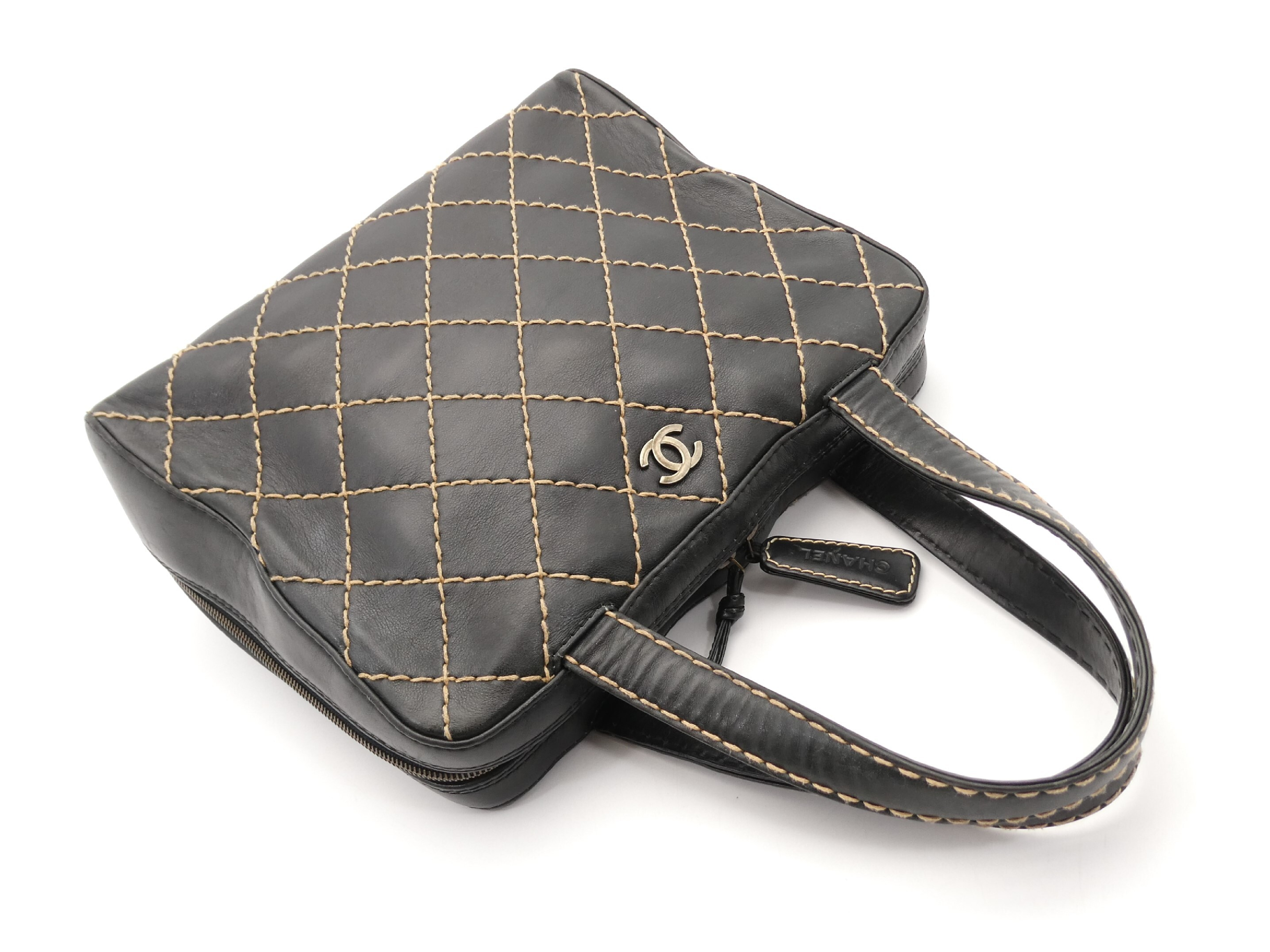 Wild Stitch Matelassé Coco Mark Shoulder Bag — view 6