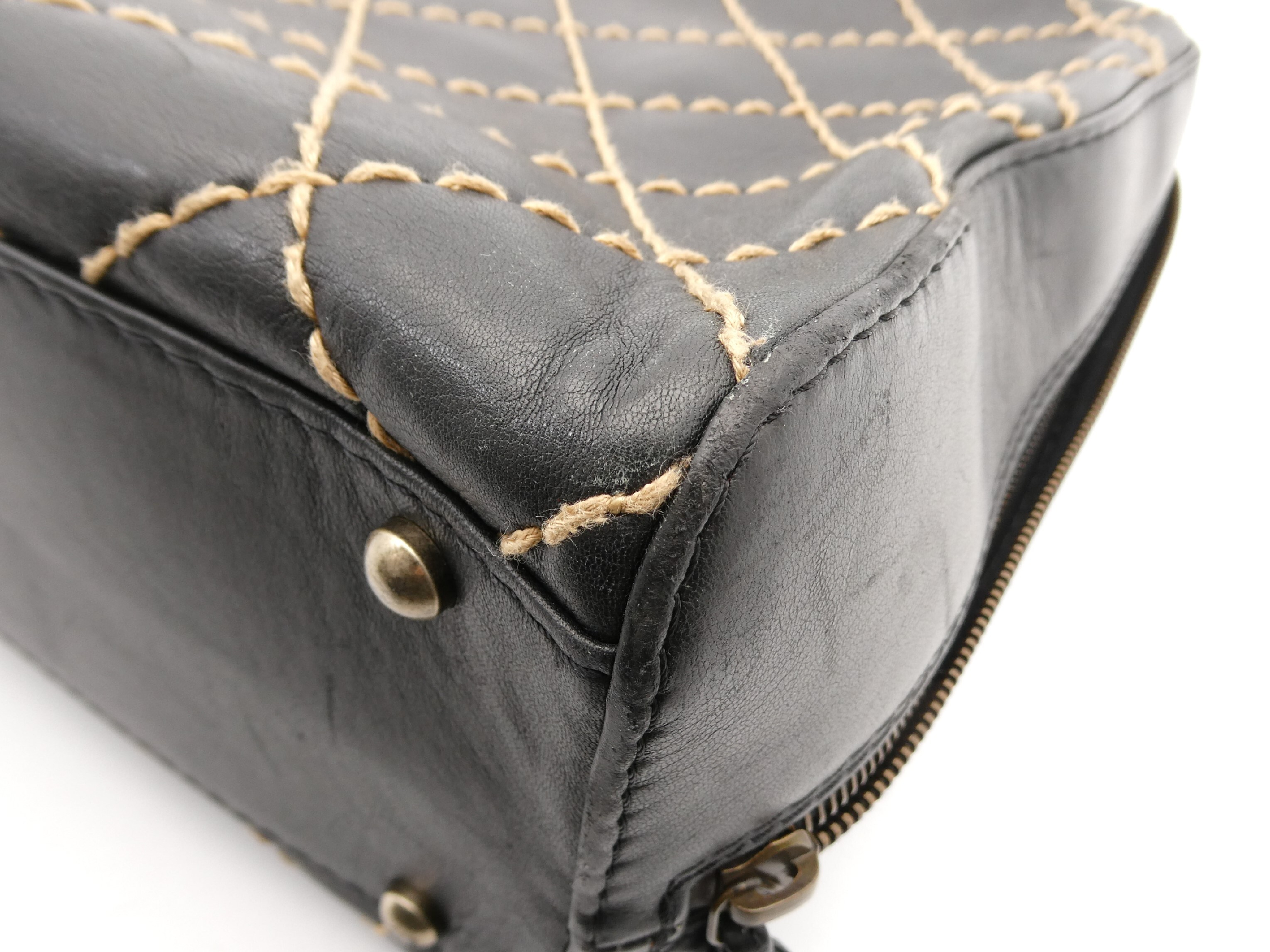 Wild Stitch Matelassé Coco Mark Shoulder Bag — view 10