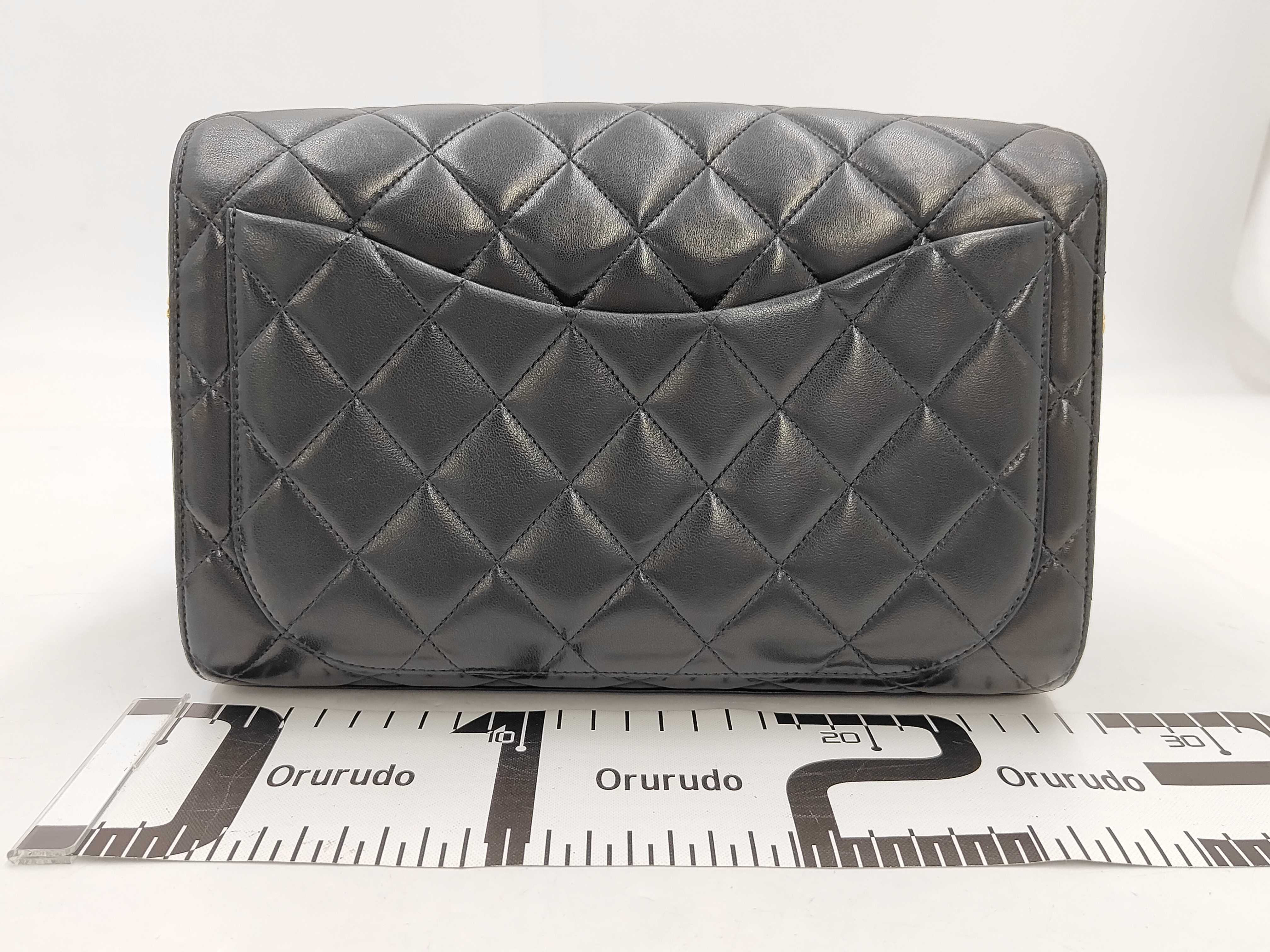Matelassé Turnlock Black Shoulder Bag — view 2