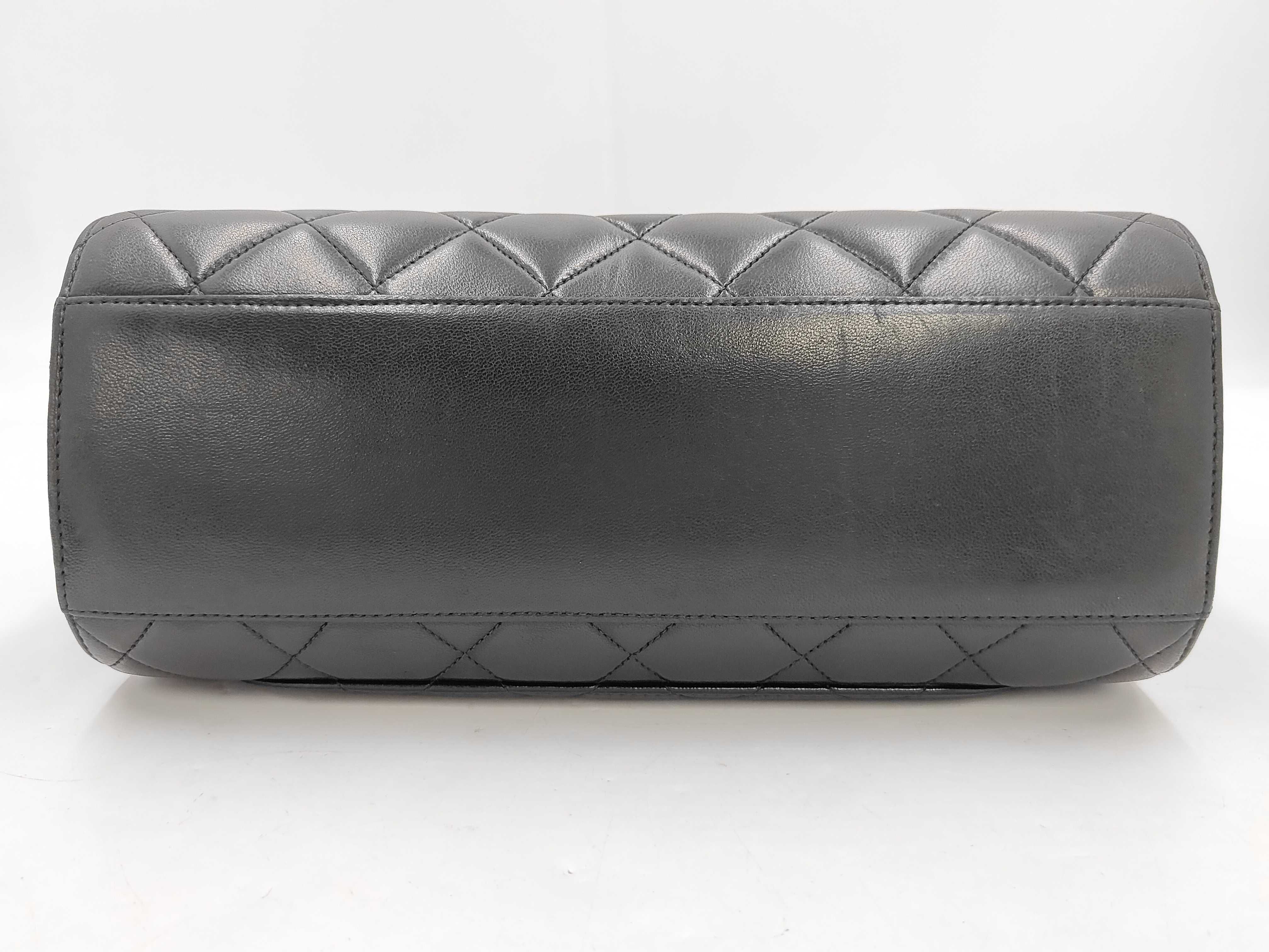 Matelassé Turnlock Black Shoulder Bag — view 4