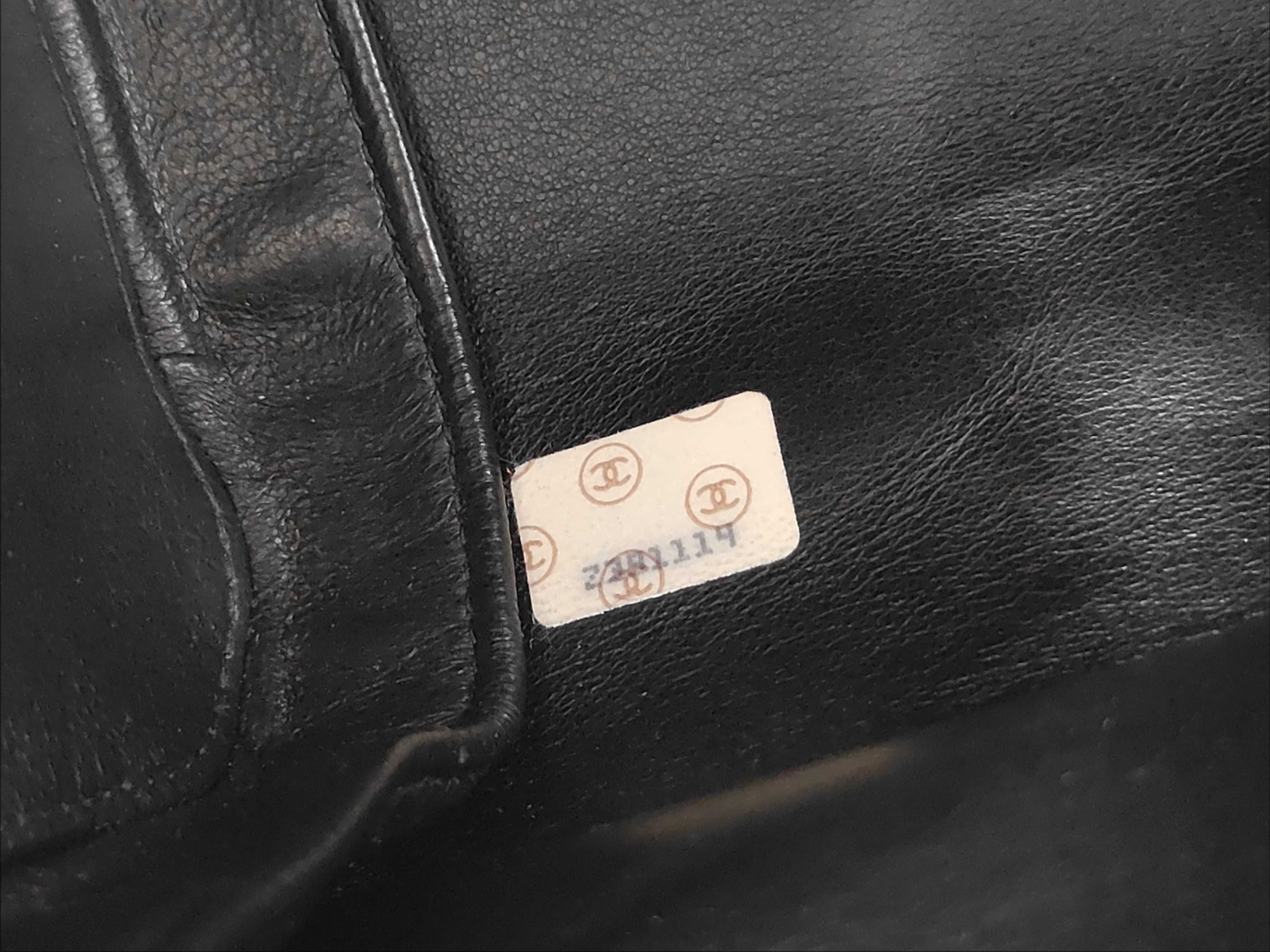 Matelassé Turnlock Black Shoulder Bag — view 9