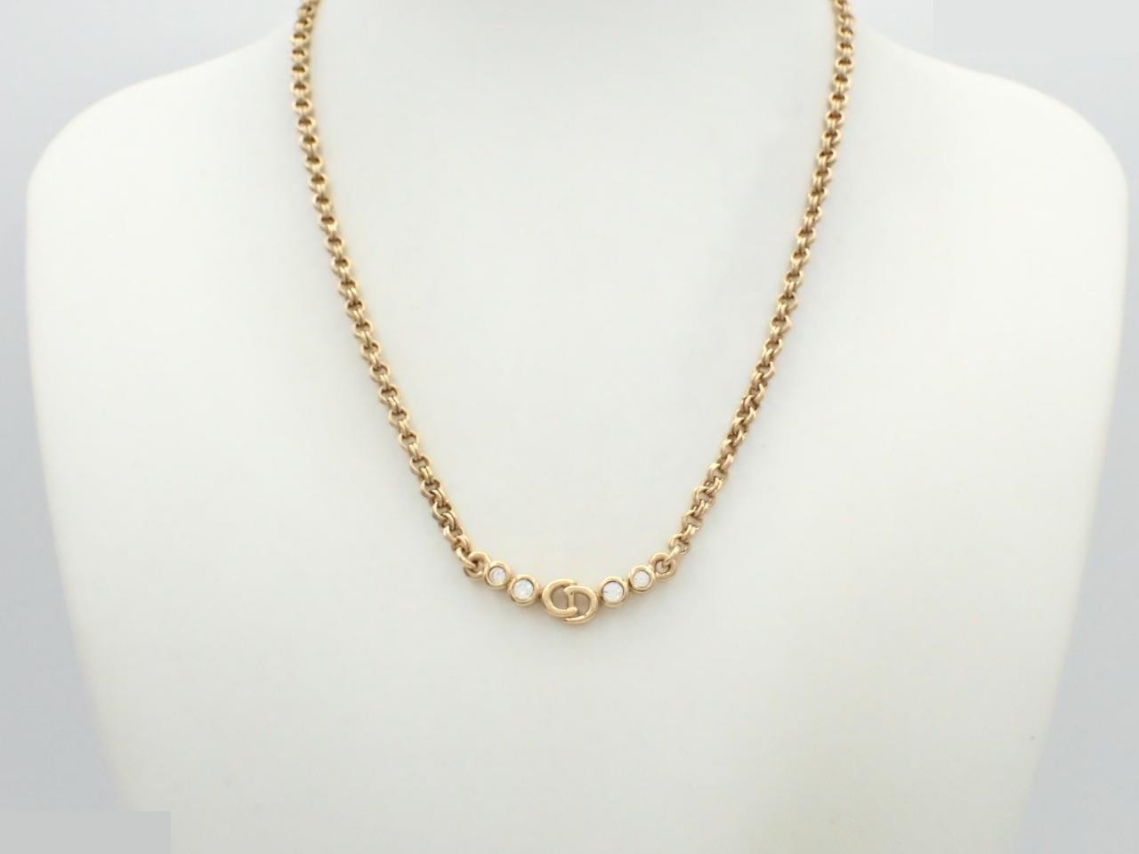 Other lines: Precious metals, necklaces, pendants — view 3