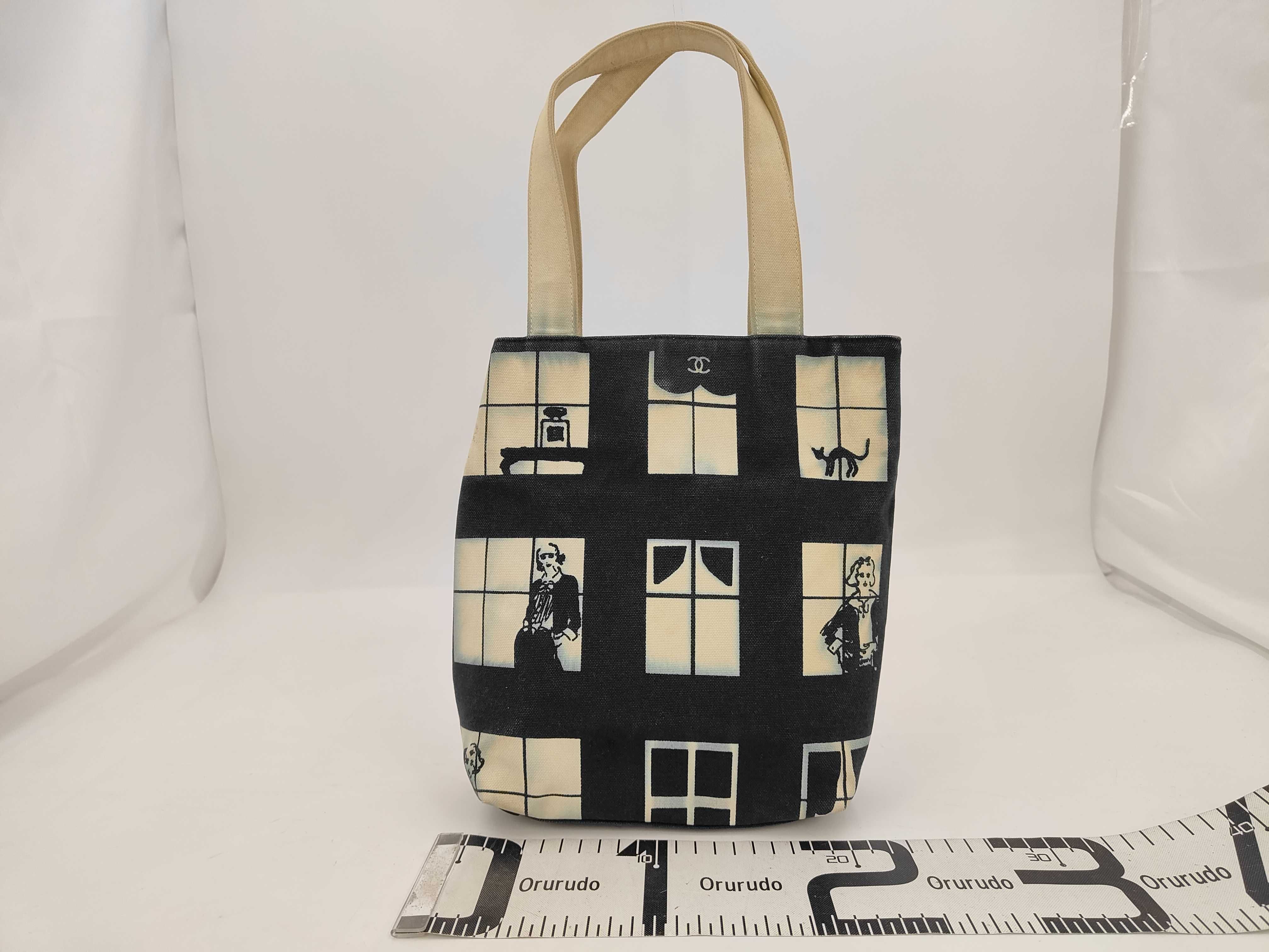 Windows Line Tote Bag — view 2