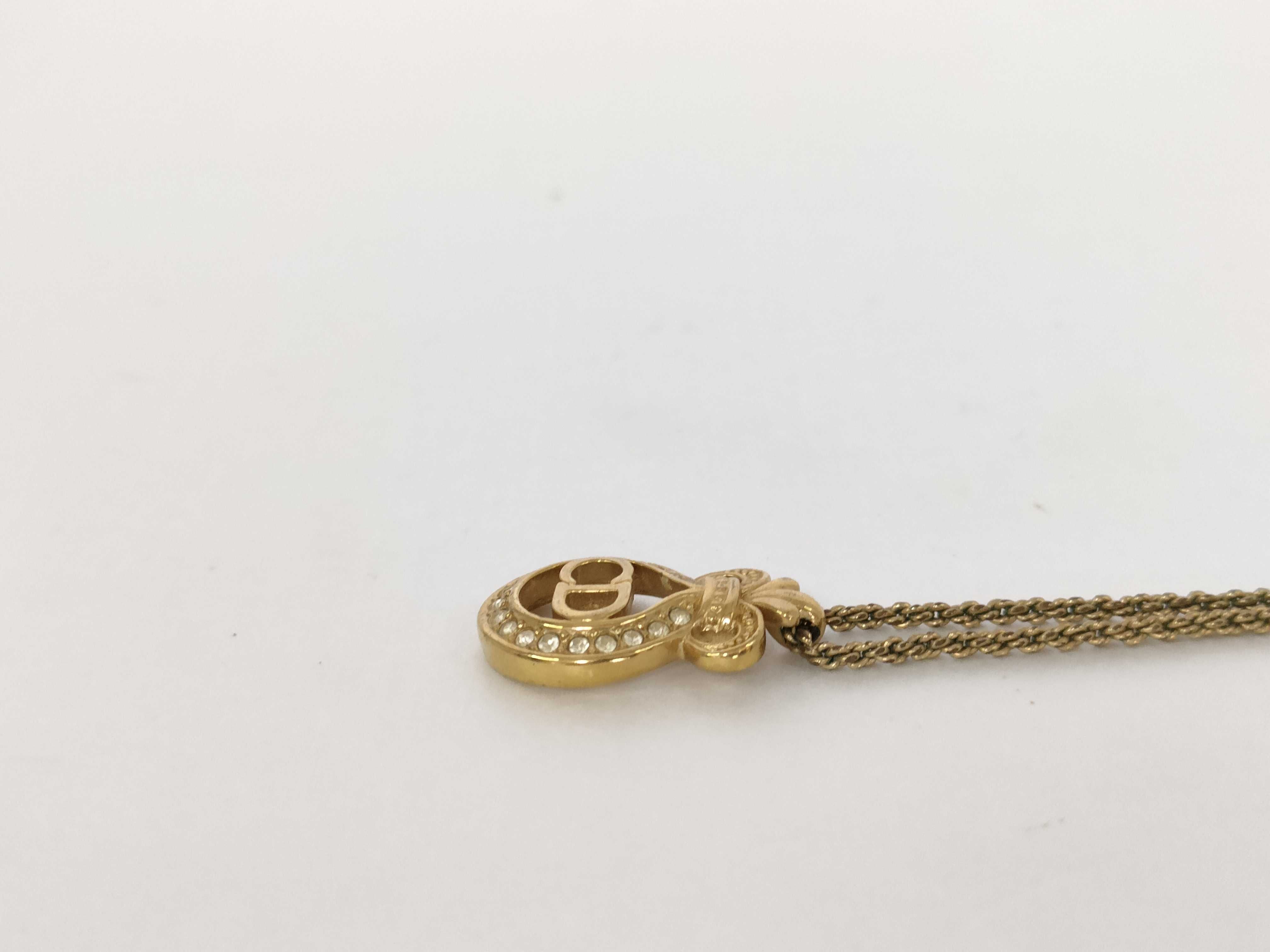necklace — view 3