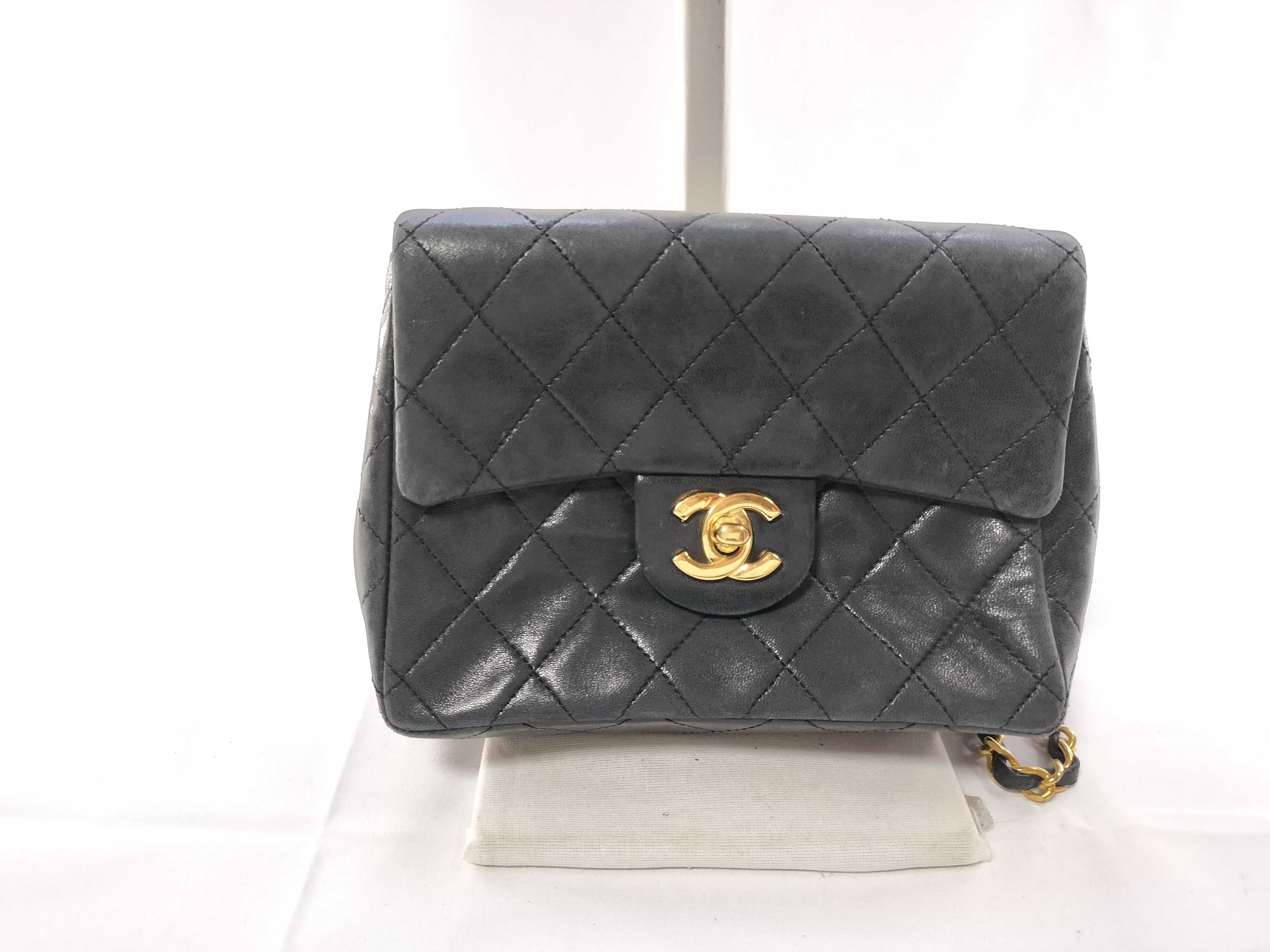 Lambskin Minimato 18 Gold Turnlock Shoulder Bag