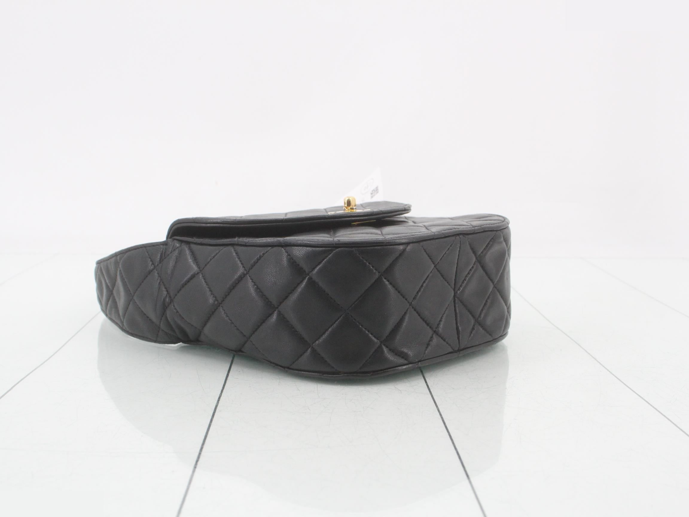 Matelassé Leather One-Shoulder Bag — view 5