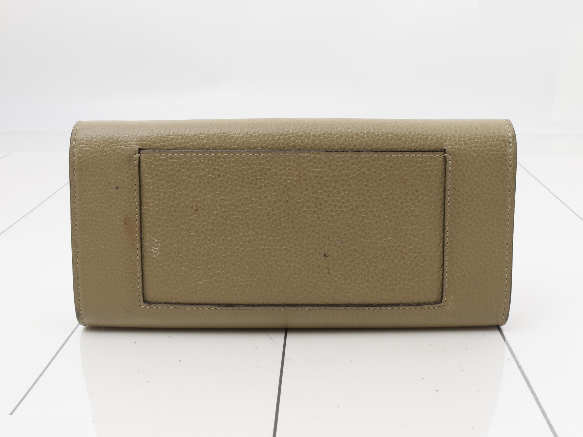 wallet — view 2