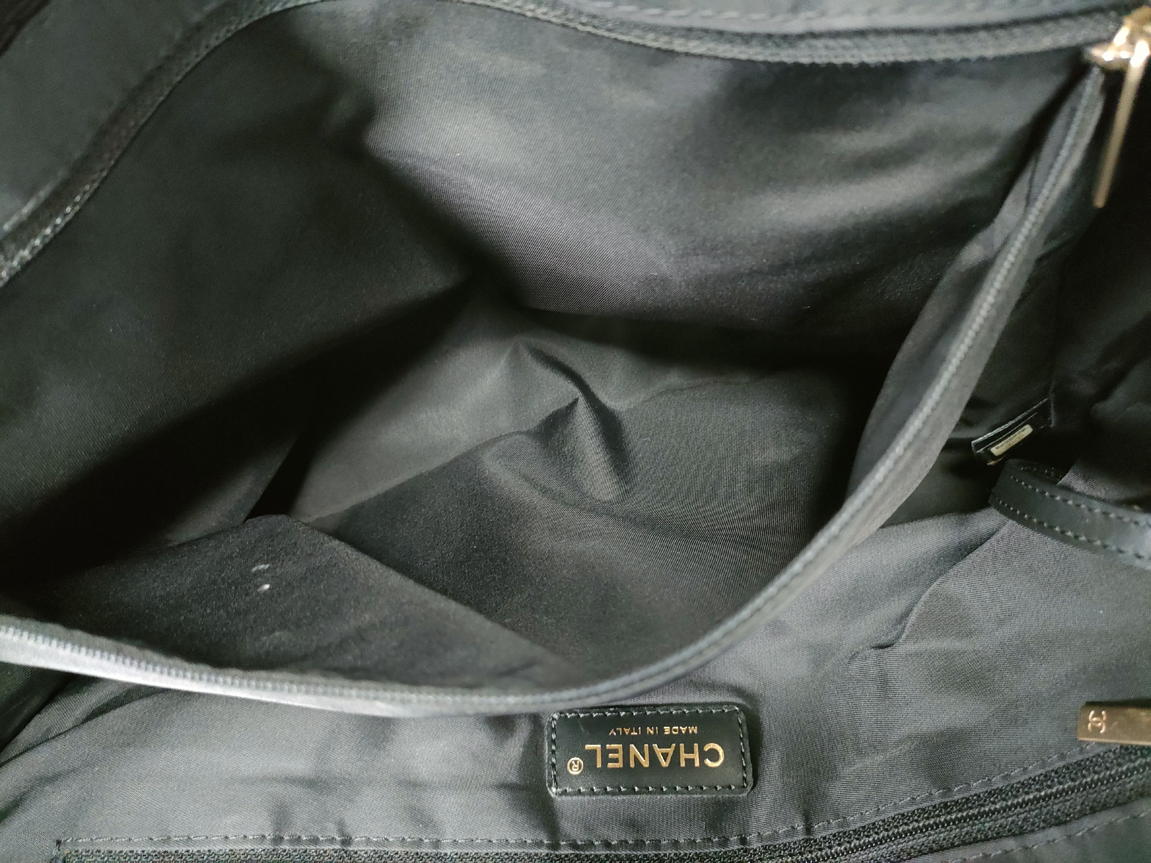 New Travel Line MM Gold Hardware Tote Bag (Serial Number 9 series, no "G") — view 14