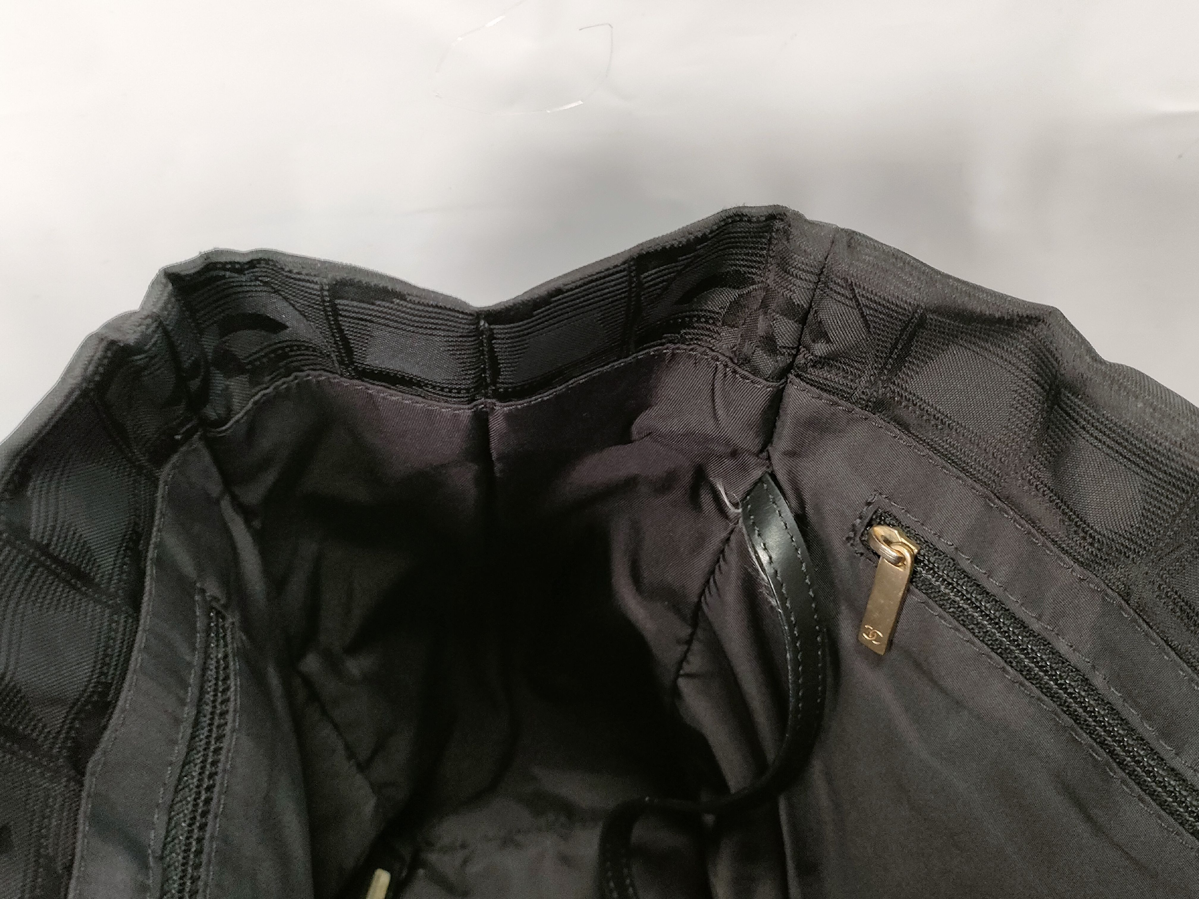 New Travel Line MM Gold Hardware Tote Bag (Serial Number 9 series, no "G") — view 10