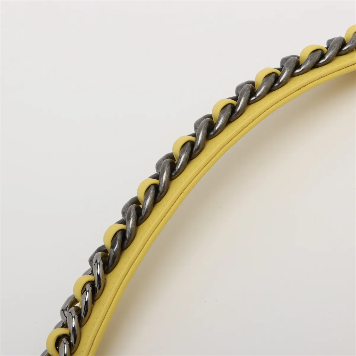 19 Tweed Chain Shoulder Bag Yellow Gold x Silver Hardware H77GP047 Random Plate AS1160 — view 13