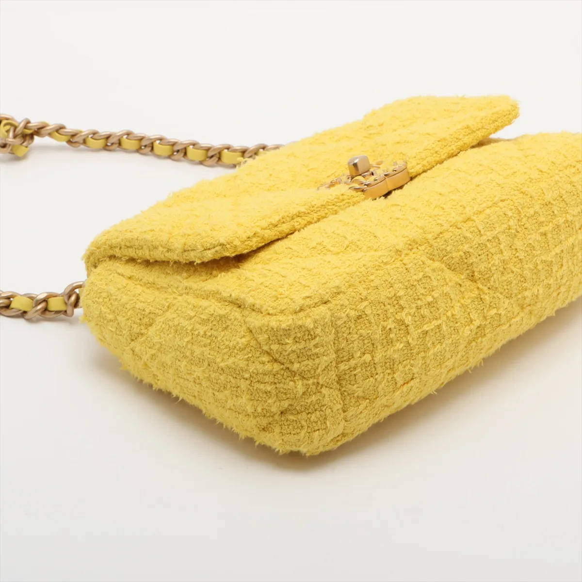 19 Tweed Chain Shoulder Bag Yellow Gold x Silver Hardware H77GP047 Random Plate AS1160 — view 4