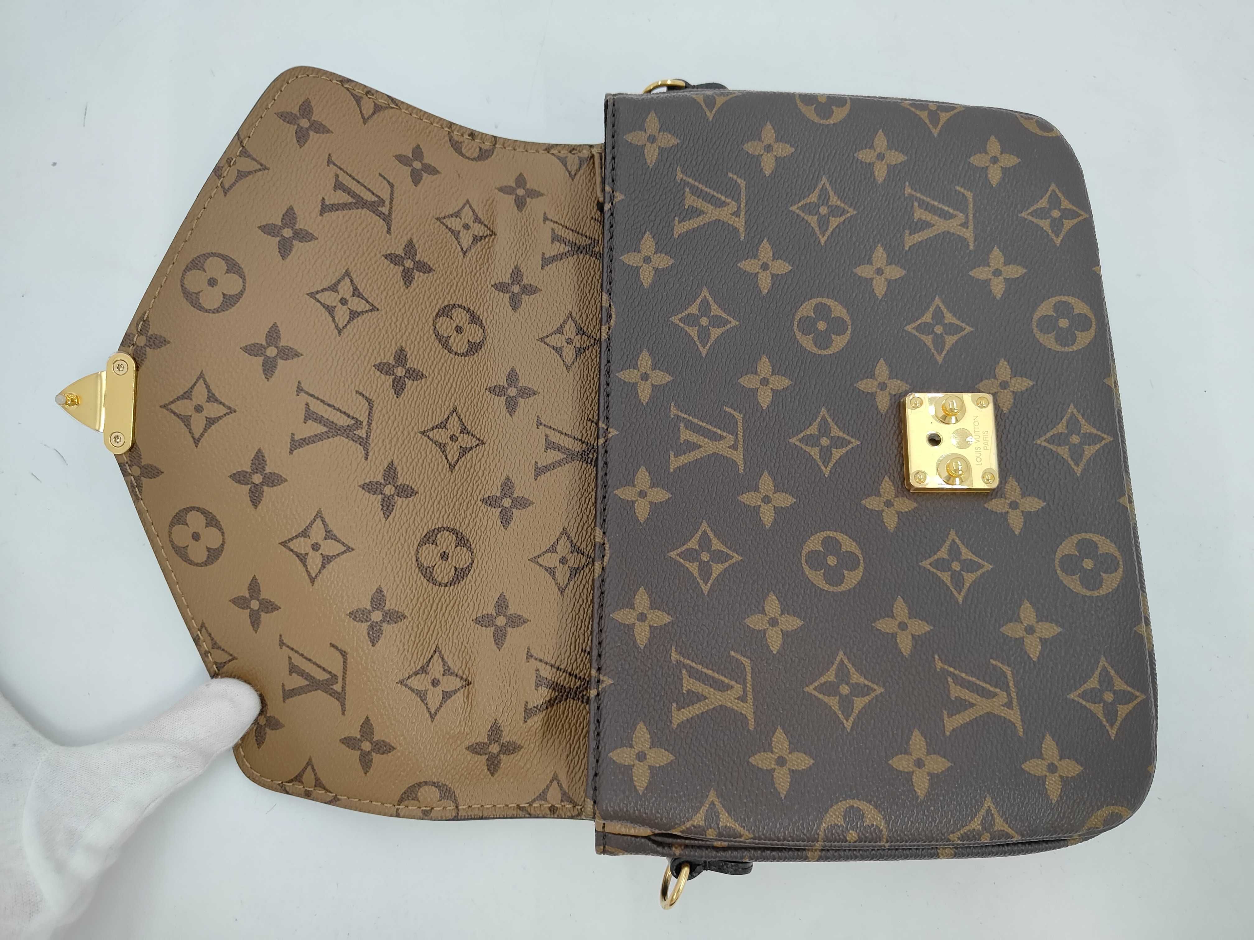 Pochette Metis MM Monogram Reverse M44876 Handbag — view 8