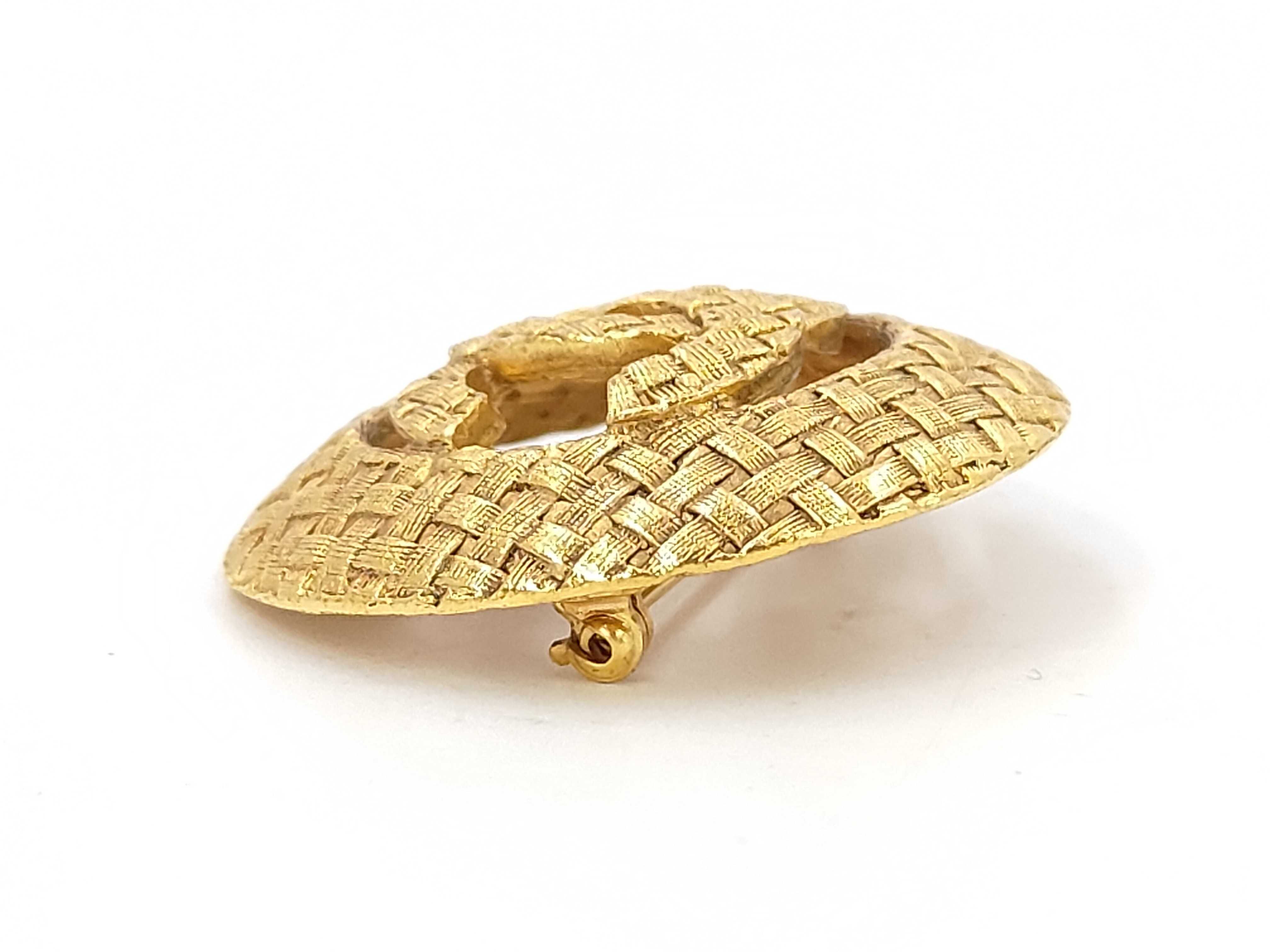 1267 2 9 GP Brooch — view 2