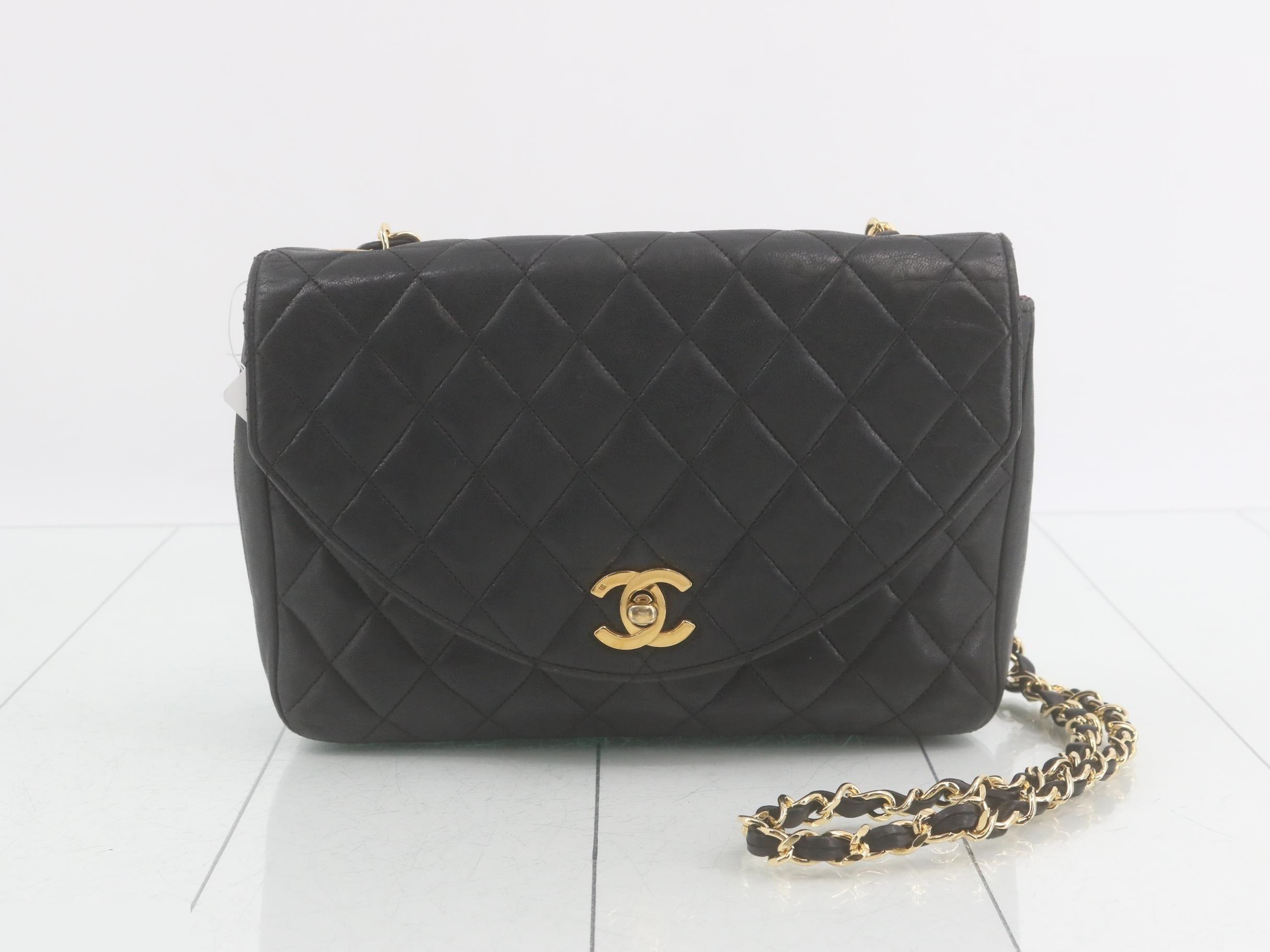 Matelassé Lambskin Chain Shoulder Bag