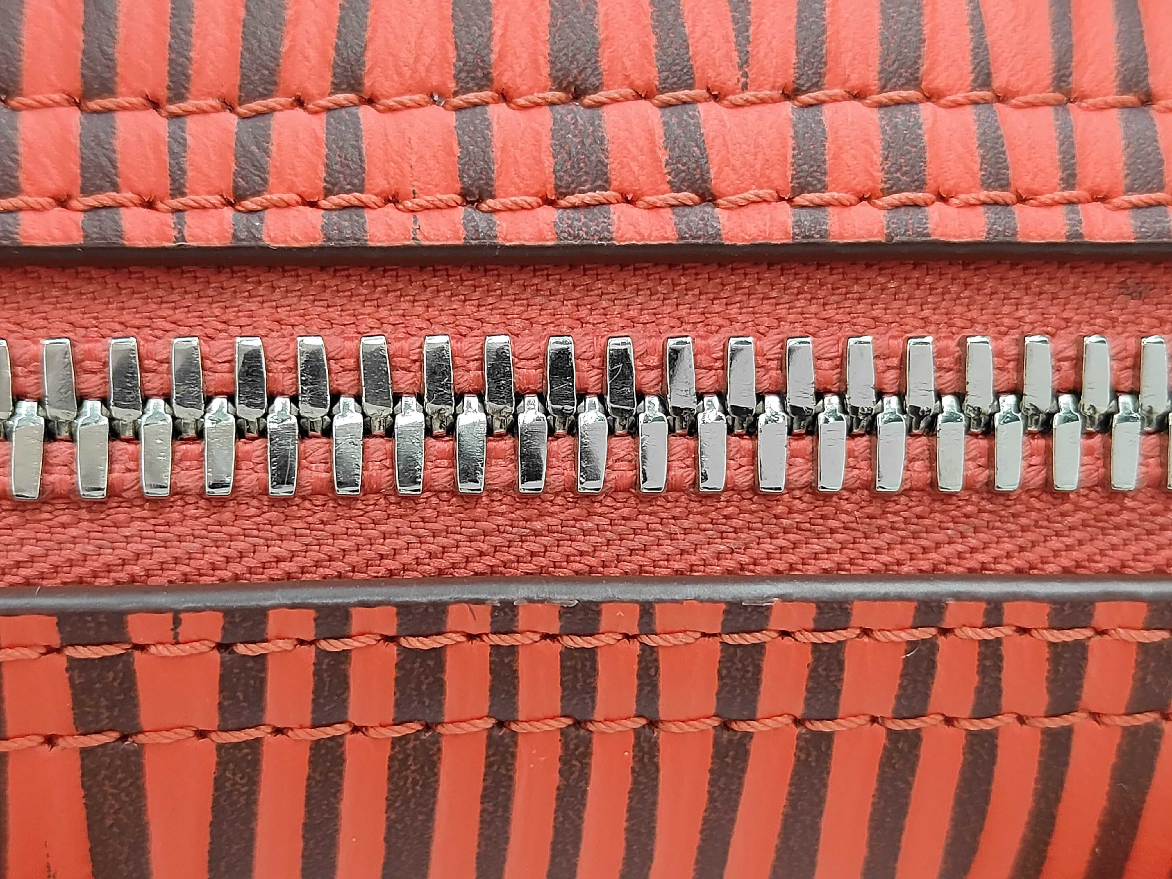 Keepall Bandoulière 25 LV x Park Seo-Bo M11588 Epi RFID Boston Bag — view 6