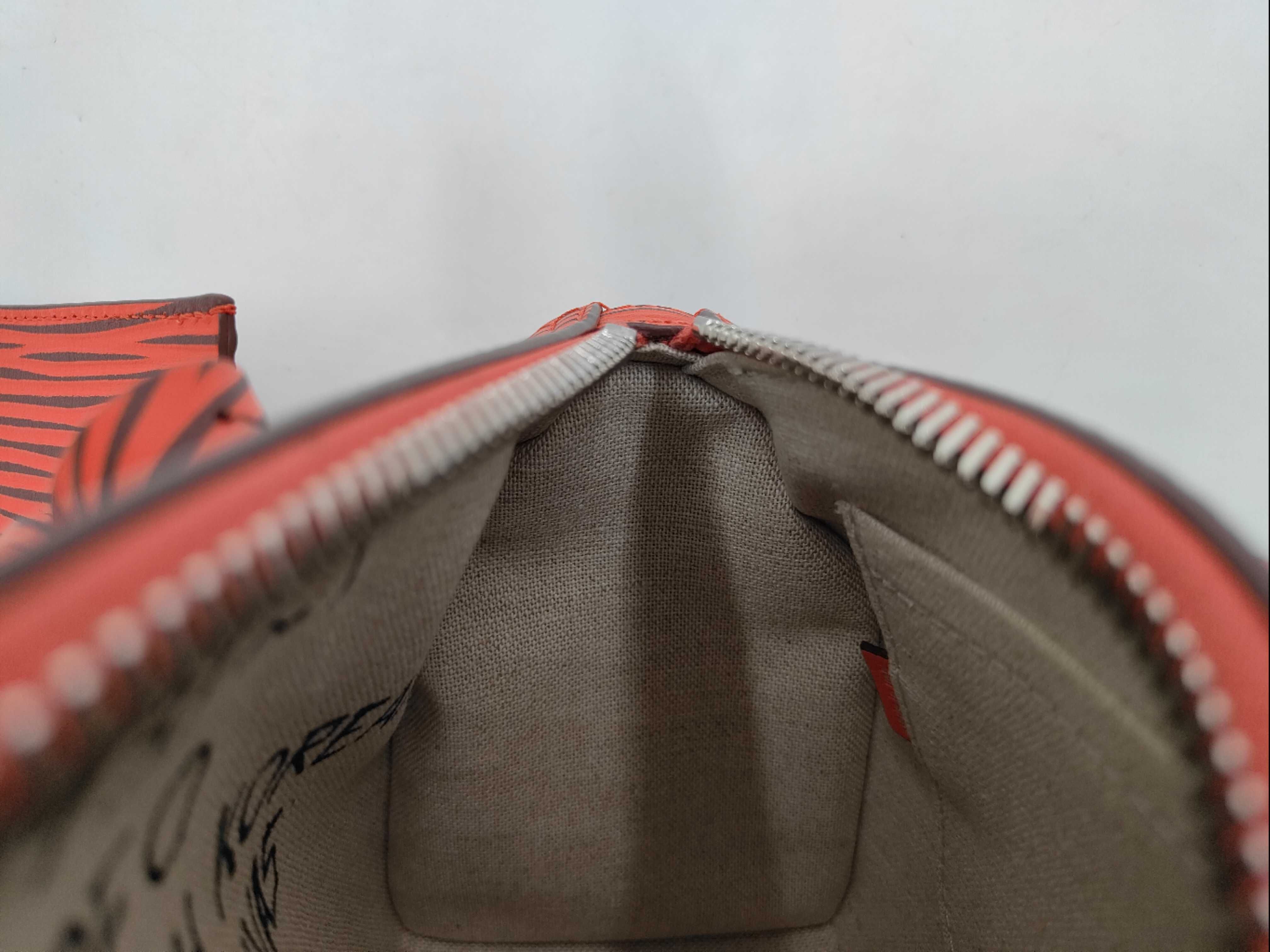 Keepall Bandoulière 25 LV x Park Seo-Bo M11588 Epi RFID Boston Bag — view 9