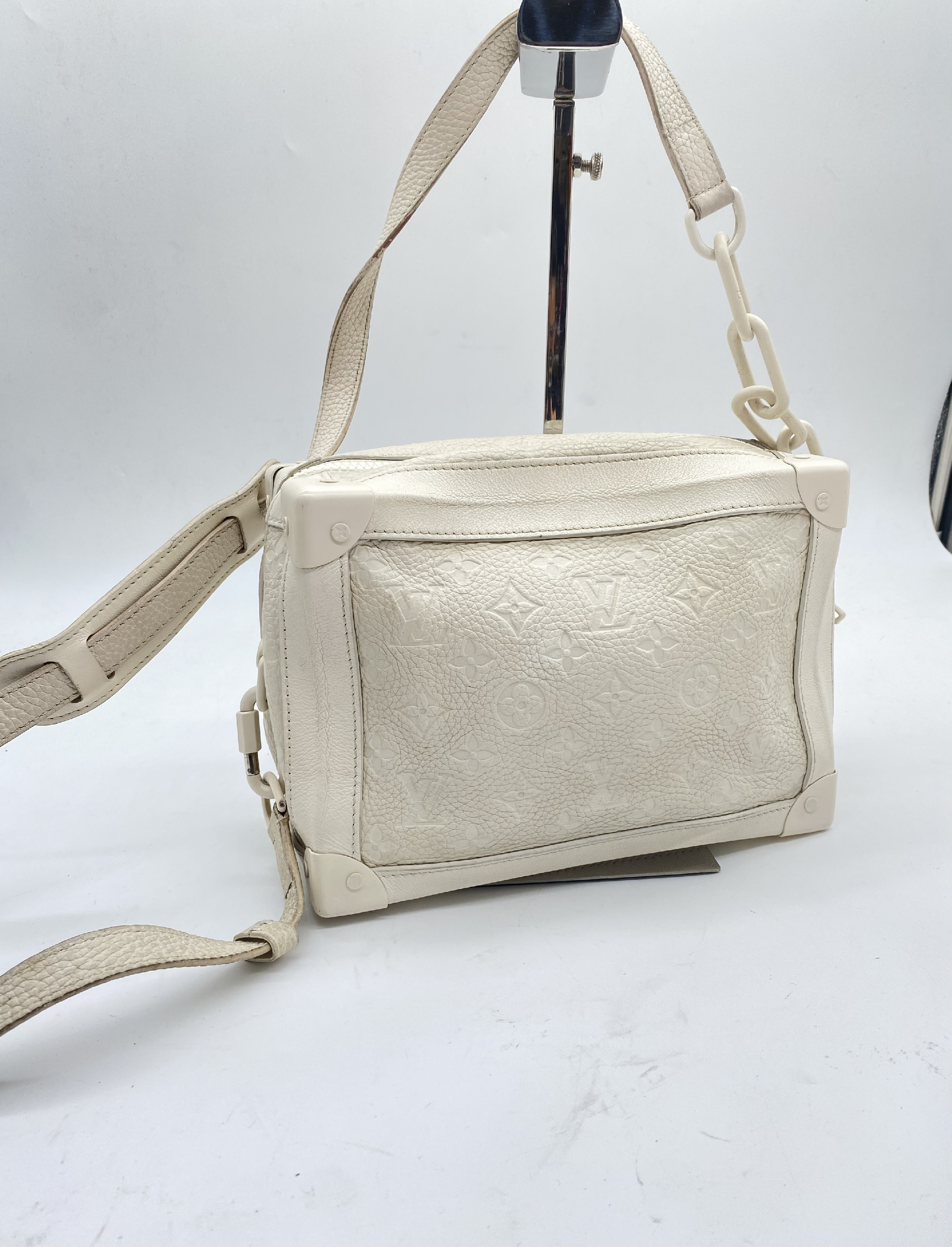 Soft Trunk DU5108 Shoulder Bag — view 2