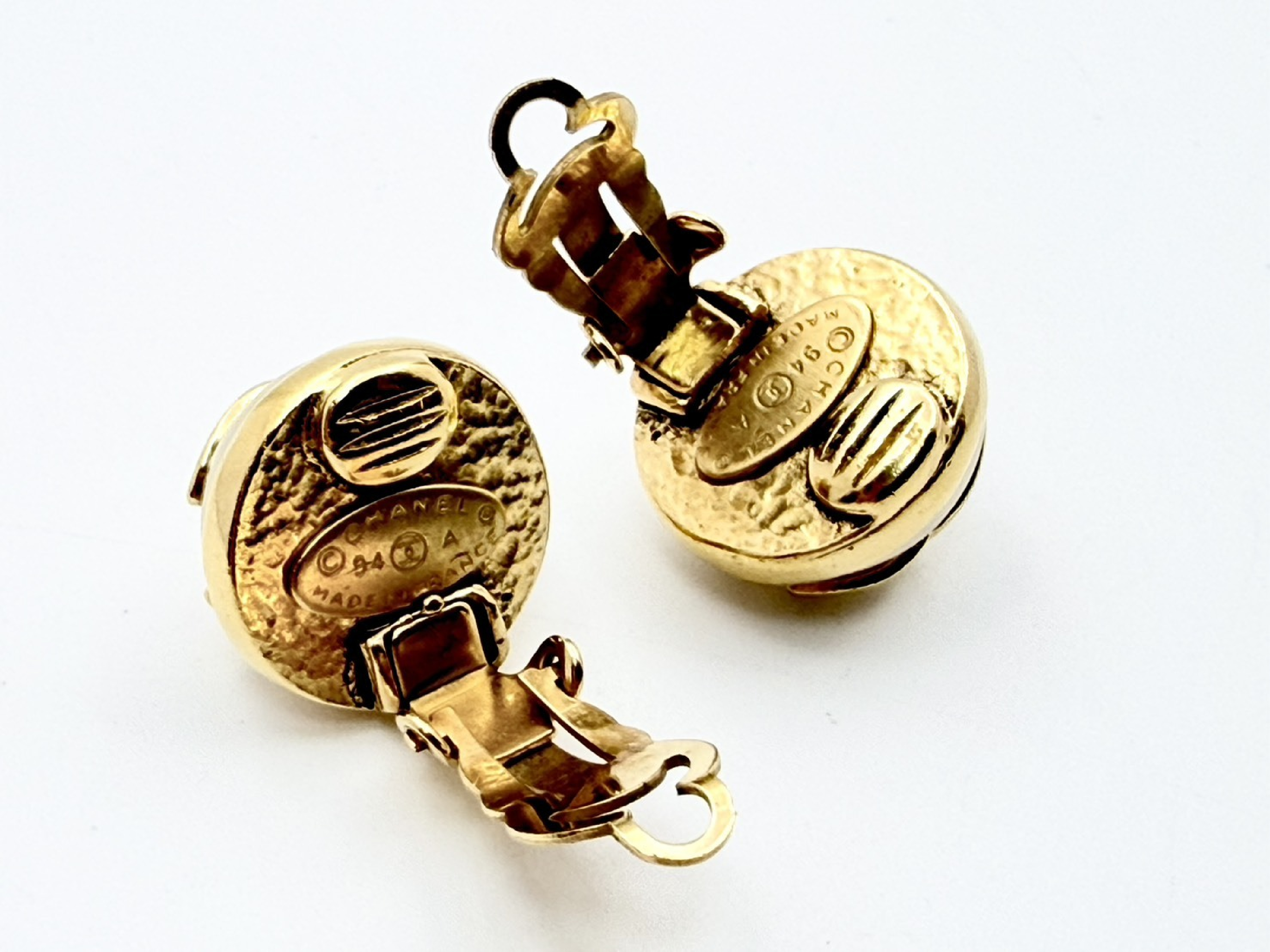 Coco Mark Faux Pearl Round Earrings 94A — view 2