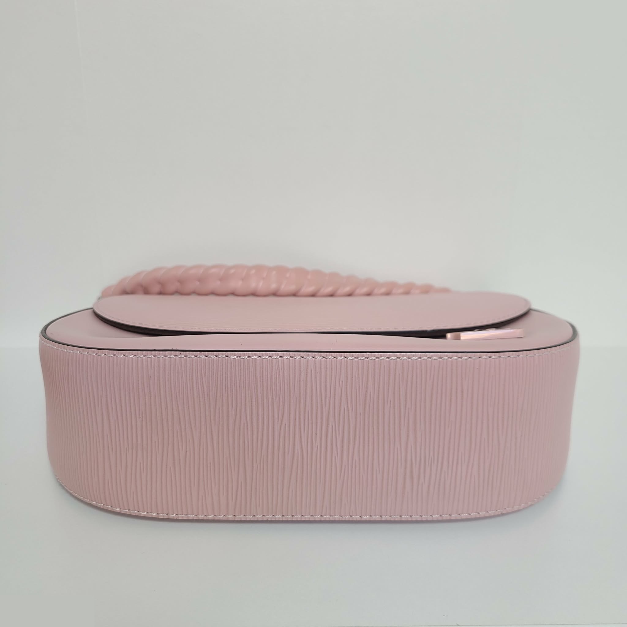 Ｌｕｎａ Ｂａｇ — view 3