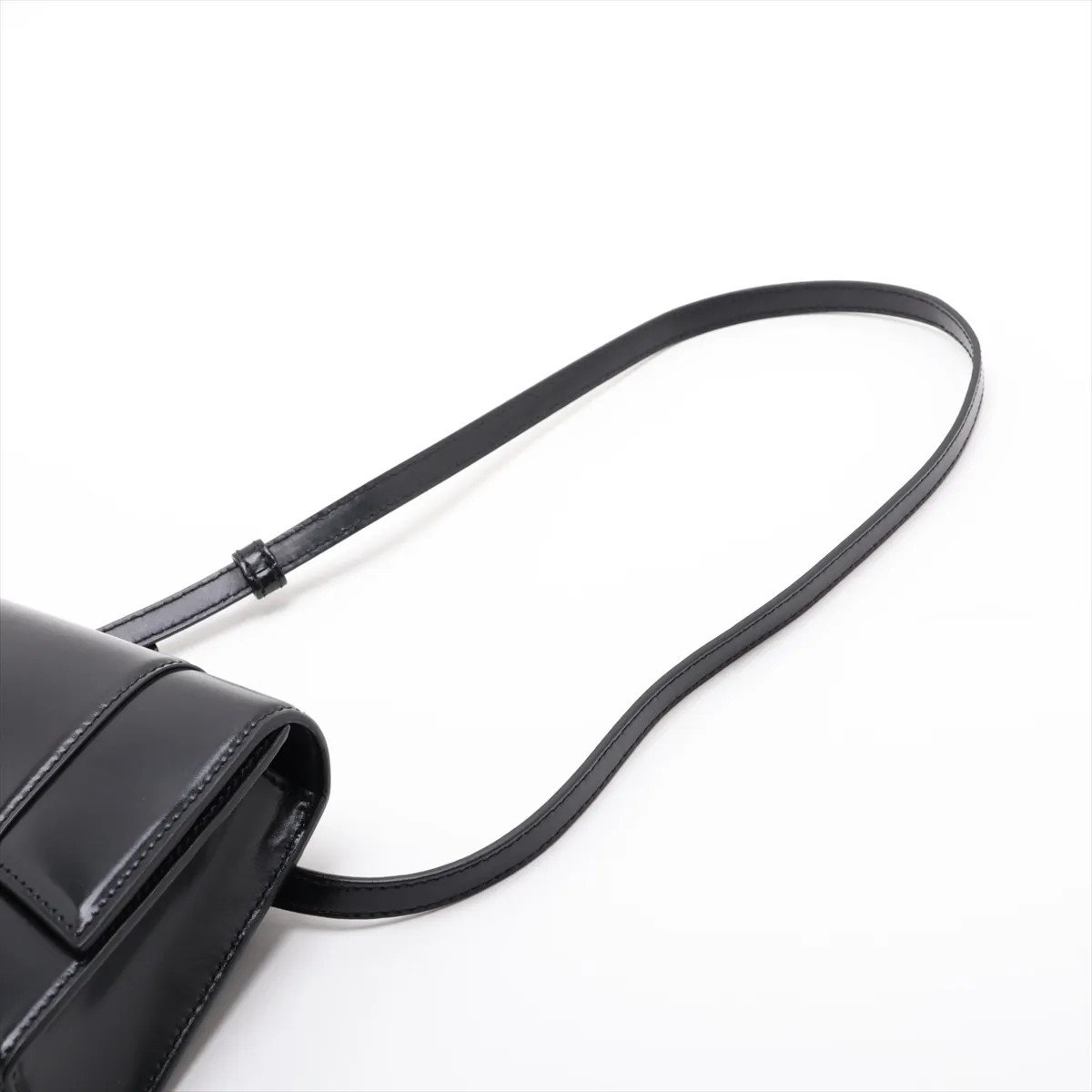 Hourglass Leather Body Bag, Black 610460 — view 5