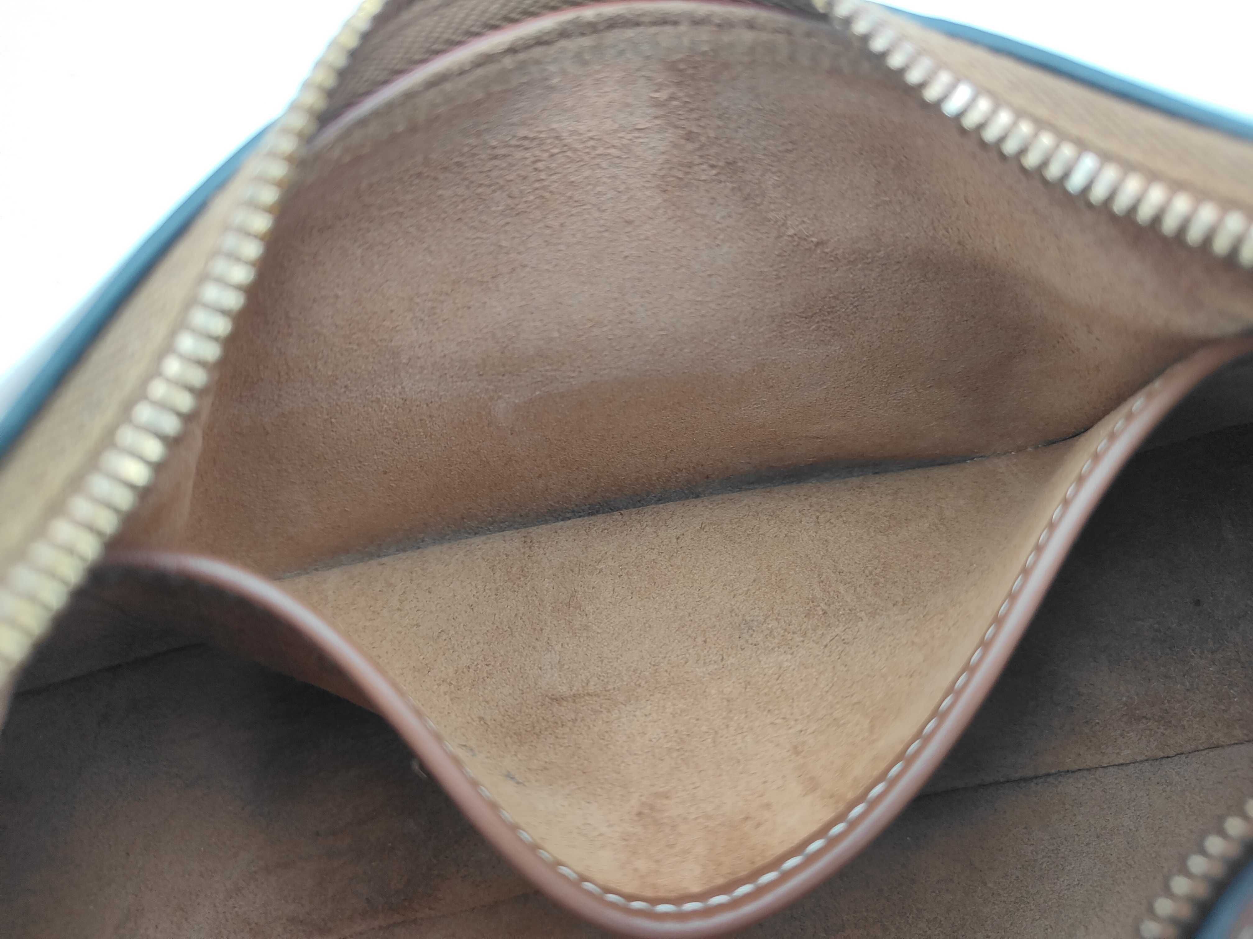 Triomphe Shoulder Bag — view 9